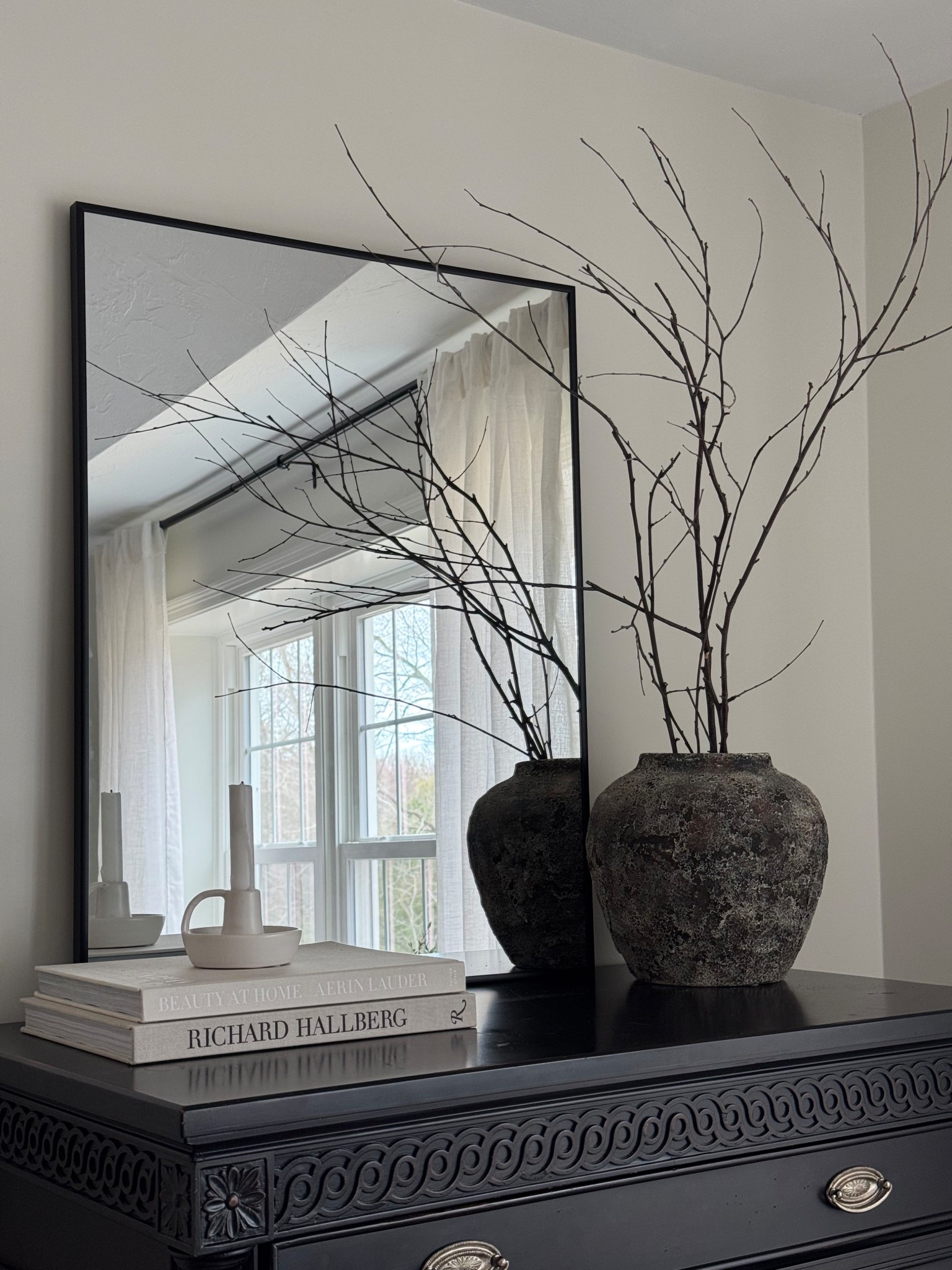 Dresser styling
Neutral home decor
Textured vase 