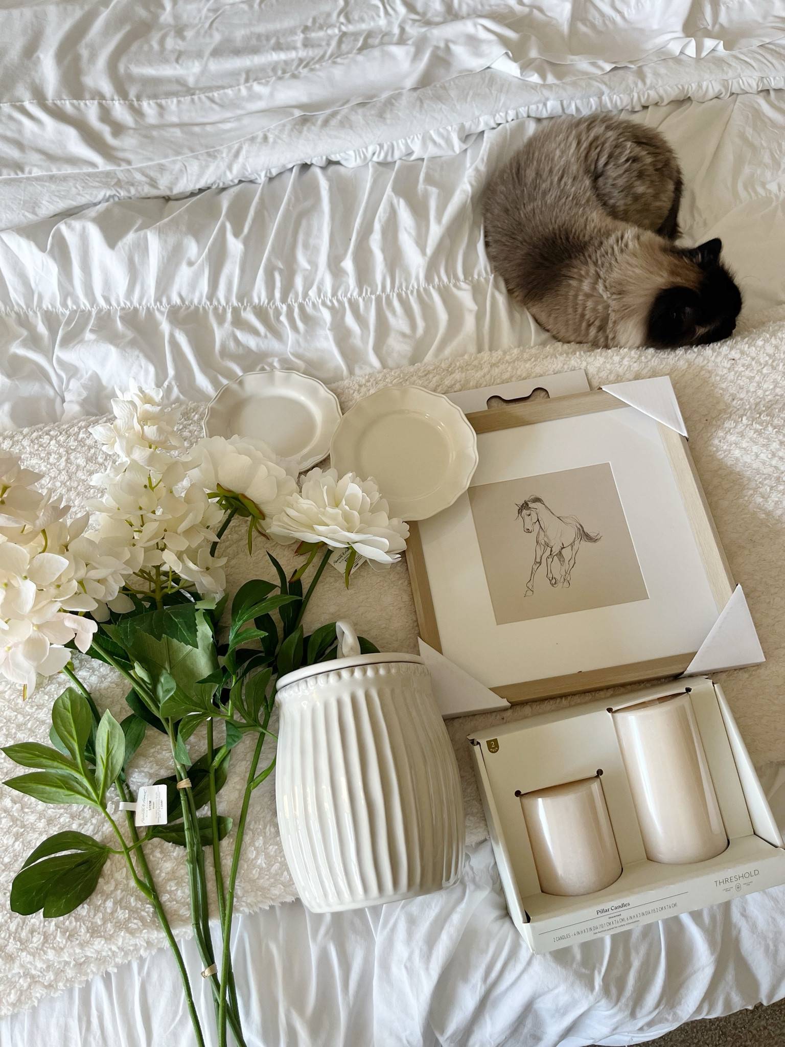 Target home haul ✨

Affordable home decor | elevated home decor | elegant home decor | neutral home decor | white home decor | aesthetic home | home finds under $50 | apartment decor | affordable apartment finds | apartment finds | look for less | gift ideas | gold home accents | pretty decor | feminine decor | pretty but practical decor | French inspired decor | French aesthetic | Nancy meyers aesthetic | aesthetic Amazon home finds | style | pink home decor | cozy home | spring decor | Target hearth and hand | studio McGee | target threshold | target spring decor | target new home arrivals 



#LTKSeasonal #LTKHome