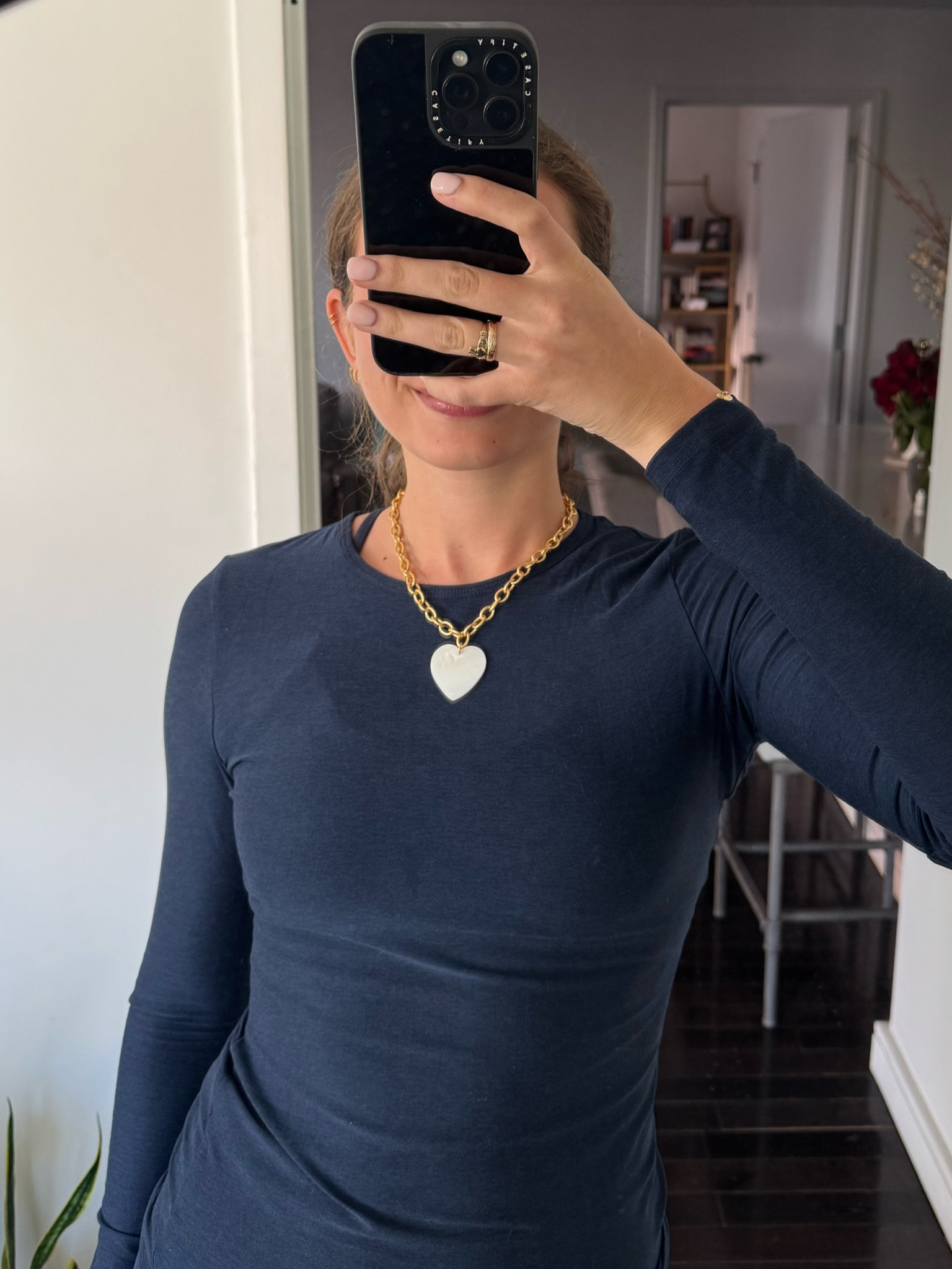 Loveee my new @logantay necklace!! 

Gold jewelry, spring fashion, charm necklace, accessories, jewels

#LTKFindsUnder100