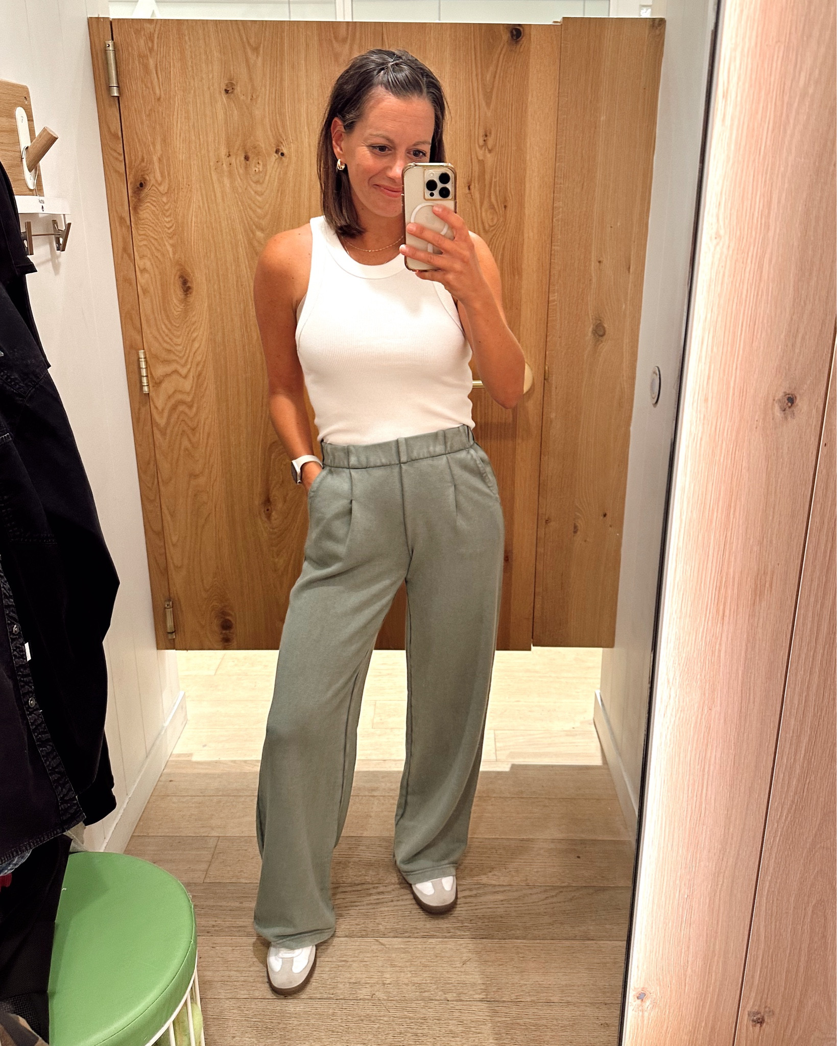 Aerie haul for the LTK sale! These pants are so comfy! They run big - I’m wearing the xs and need the short version for me at 5’4”.



#LTKFindsUnder50 #LTKFallSale #LTKOver40
