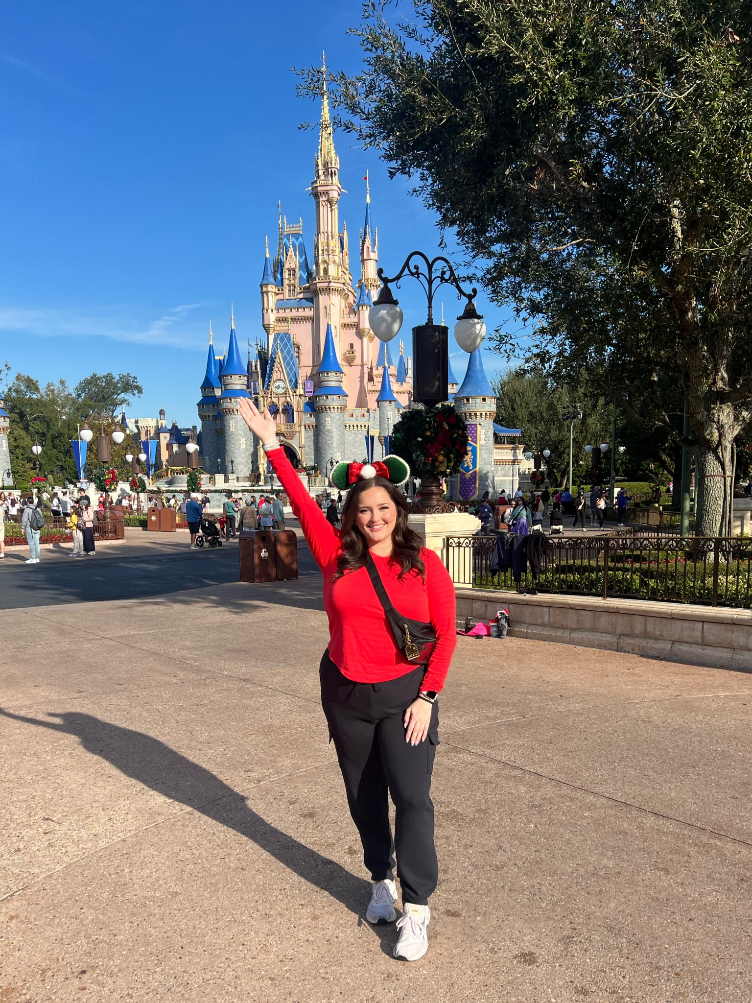 Loved this red athletic top for my Disney trip ❤️ wearing size L

#LTKMidsize #LTKHoliday #LTKActive