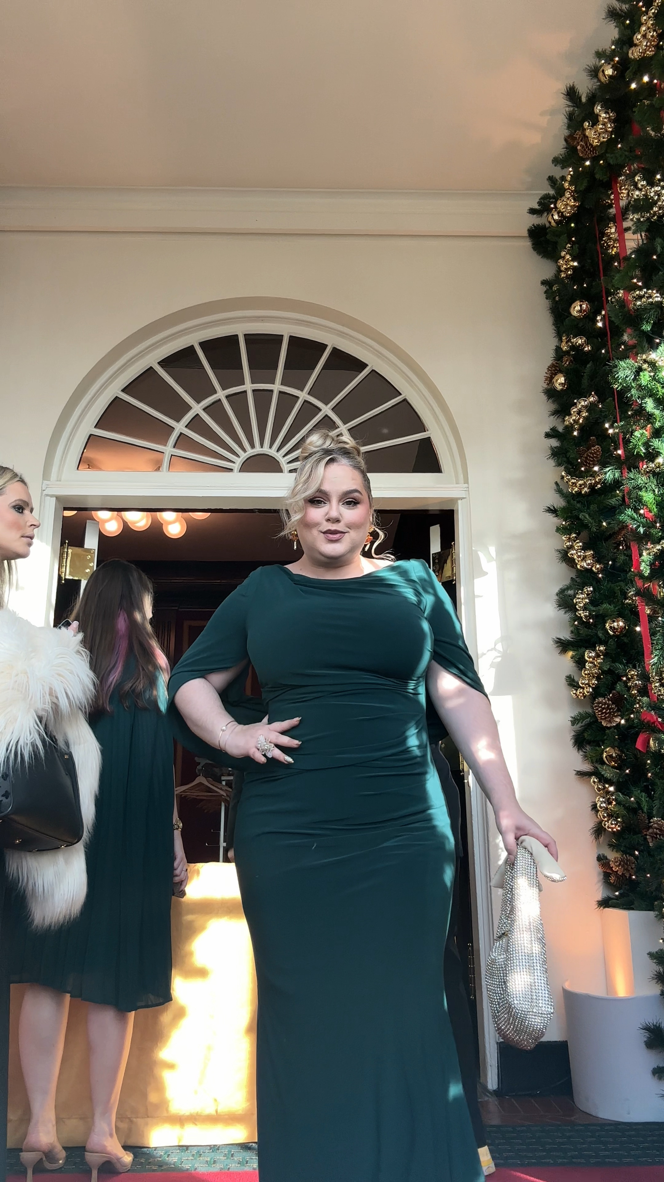 The perfect holiday fancy dress or wedding guest dresss

#LTKPlusSize #LTKWedding #LTKMidsize