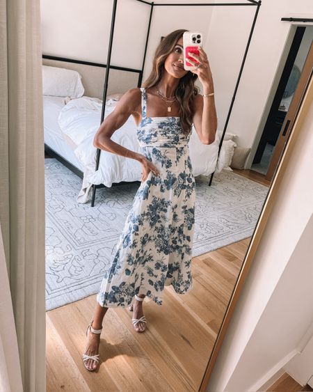 absolutely obsessing over this darling blue + white dress! 😍 20% off right now + you can get an extra 15% off with code AFLAUREN! 🩵

#LTKSaleAlert #LTKStyleTip