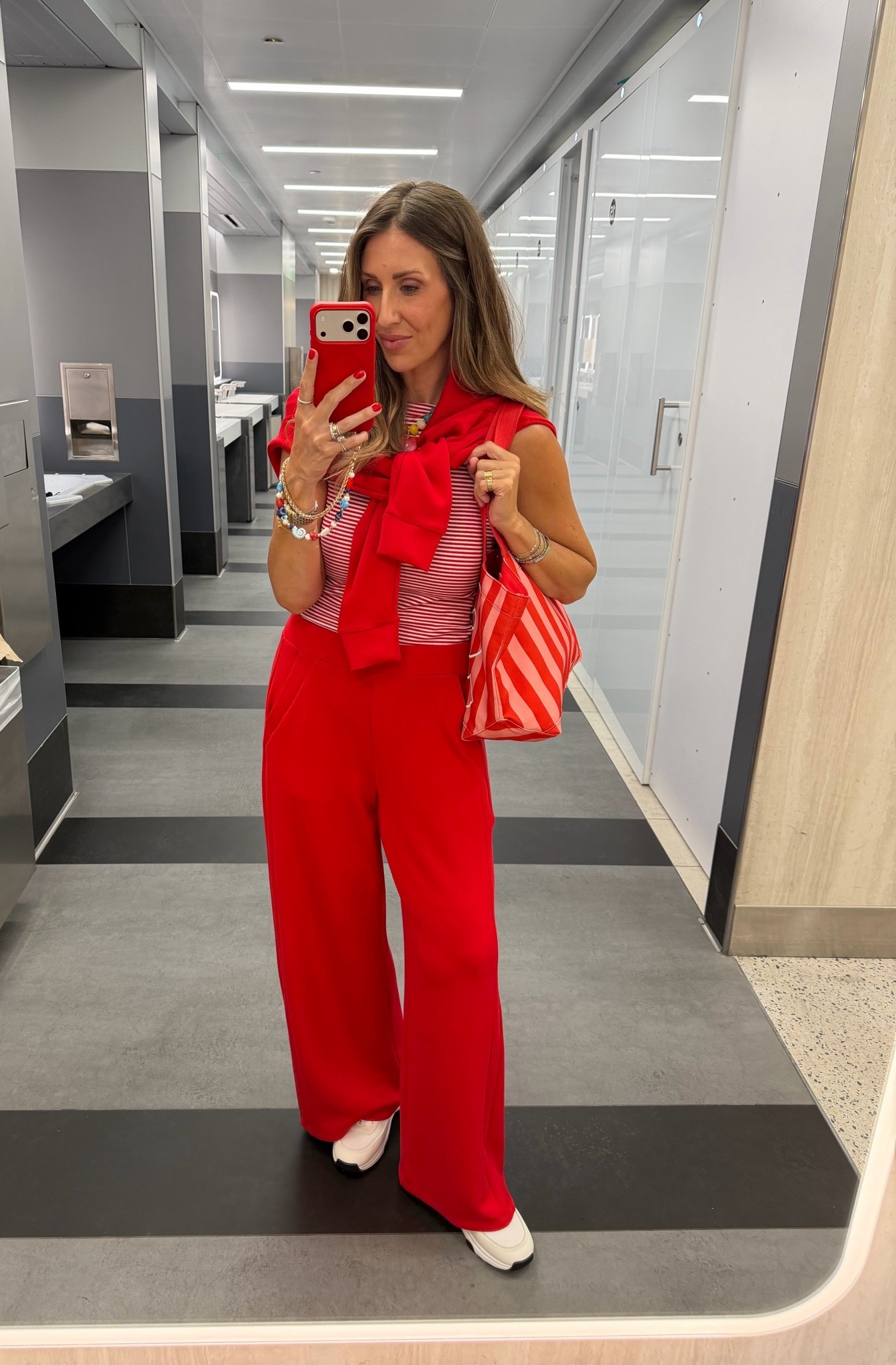 Travel style
Spanx code TMISXSPANX