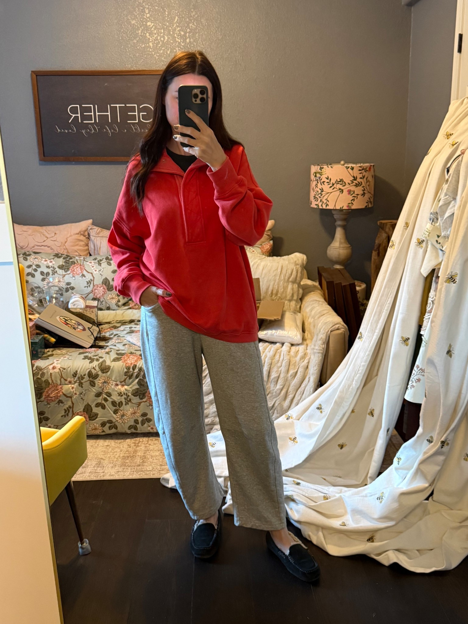 Our whole house is under construction on this cool day, so today is all about comfort and warmth!  I love these soft sweatpants and this oversized pullover ♥️

#LTKdayinmylife #LTKootd #LTKStyleTip