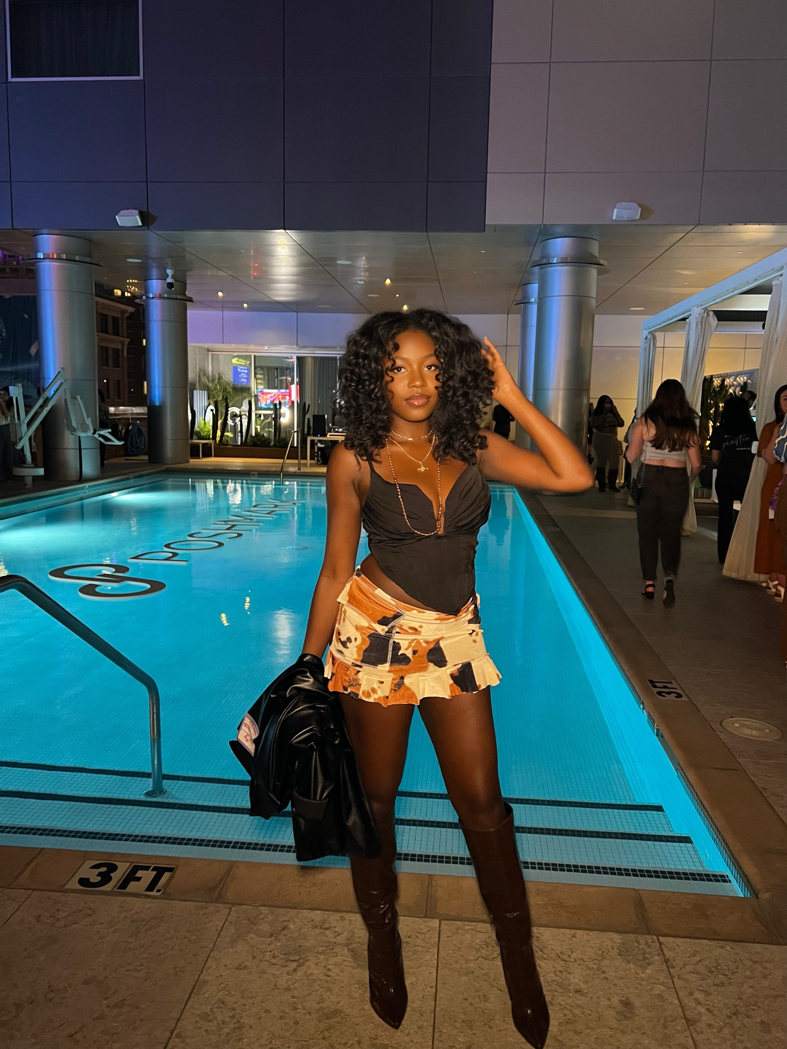 A mini skirt and knee high boots are the perfect combo! Linking similar styles. Felt gorgeous at this Poshmark party 🎉 

#LTKshoecrush #LTKU #LTKparties