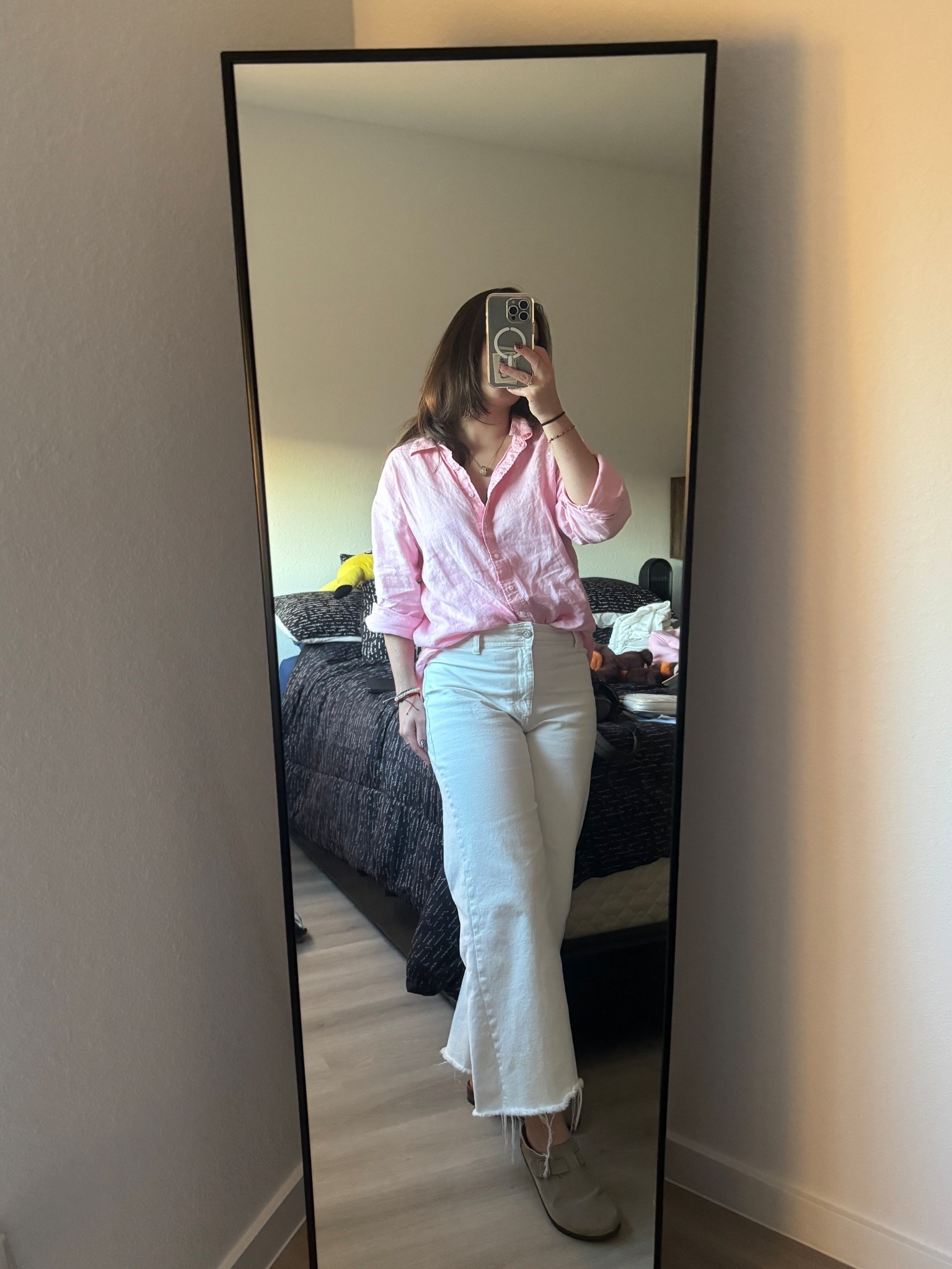 Casual creator fit: oversized pink linen shirt, creamy denim, and taupe shoes for a soft neutral vibe 💗

#LTKootd #LTKHoliday #LTKCyberWeek