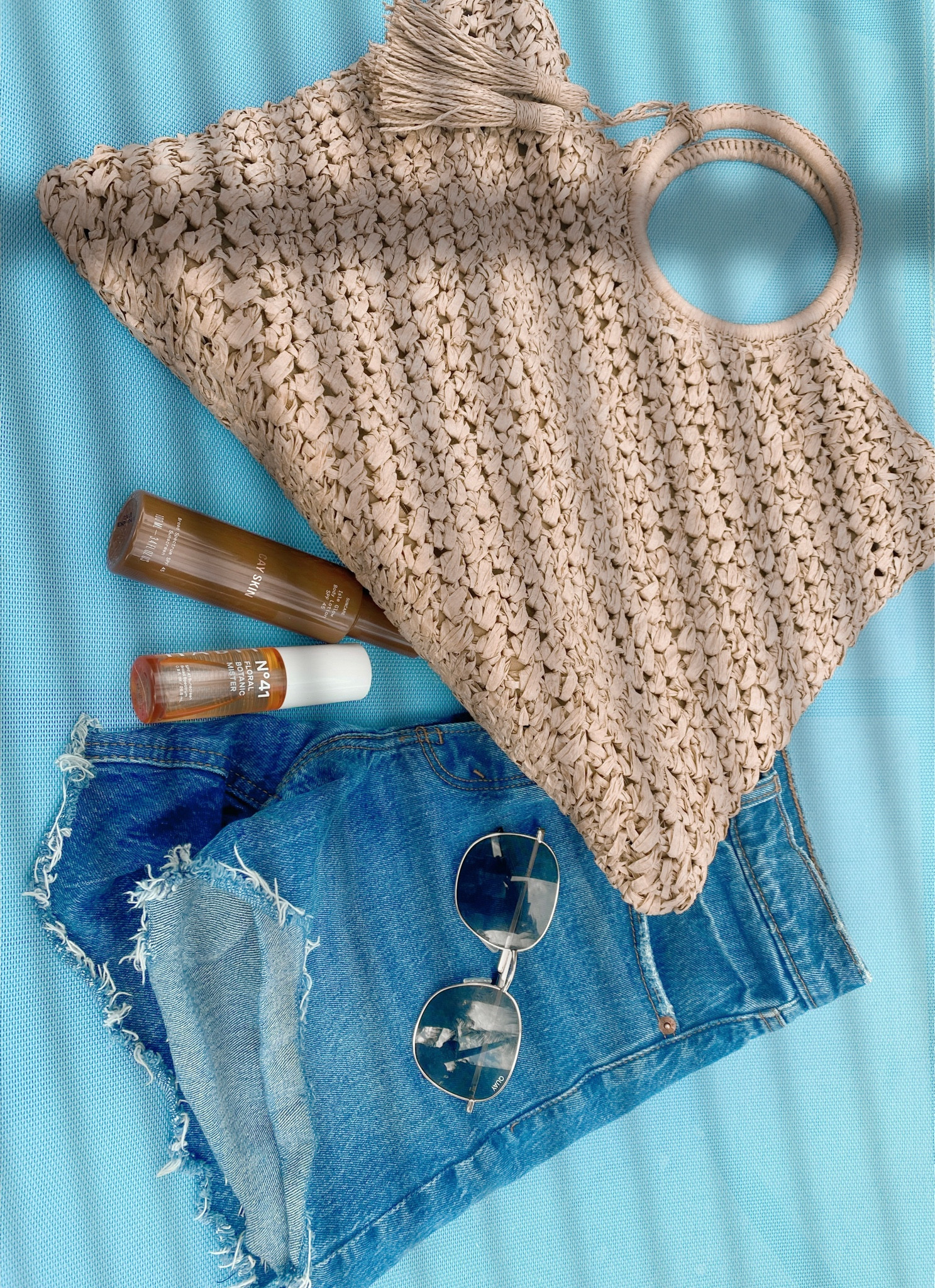 vacation essentials ☀️☀️ 

bag is not linkable, linked on Instagram stories 

#LTKtravel #LTKbeauty