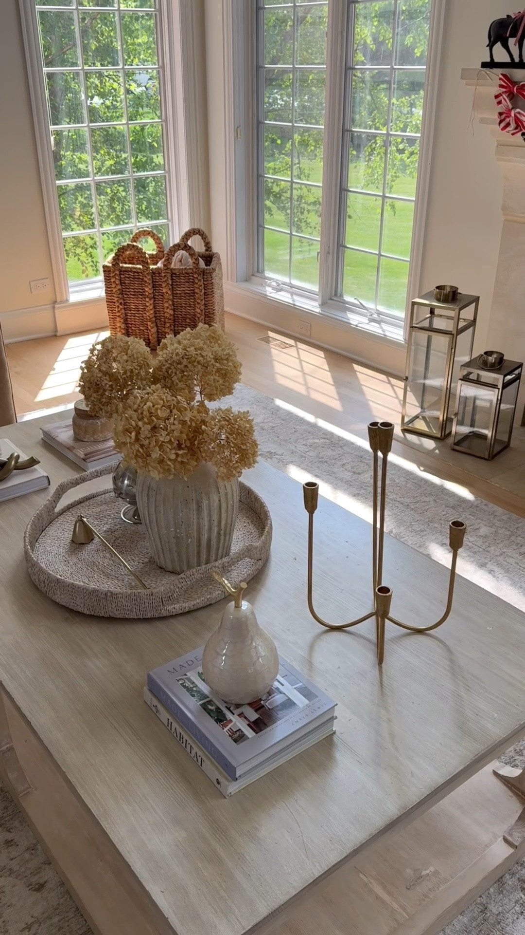 Living room coffee table decor

#LTKHome