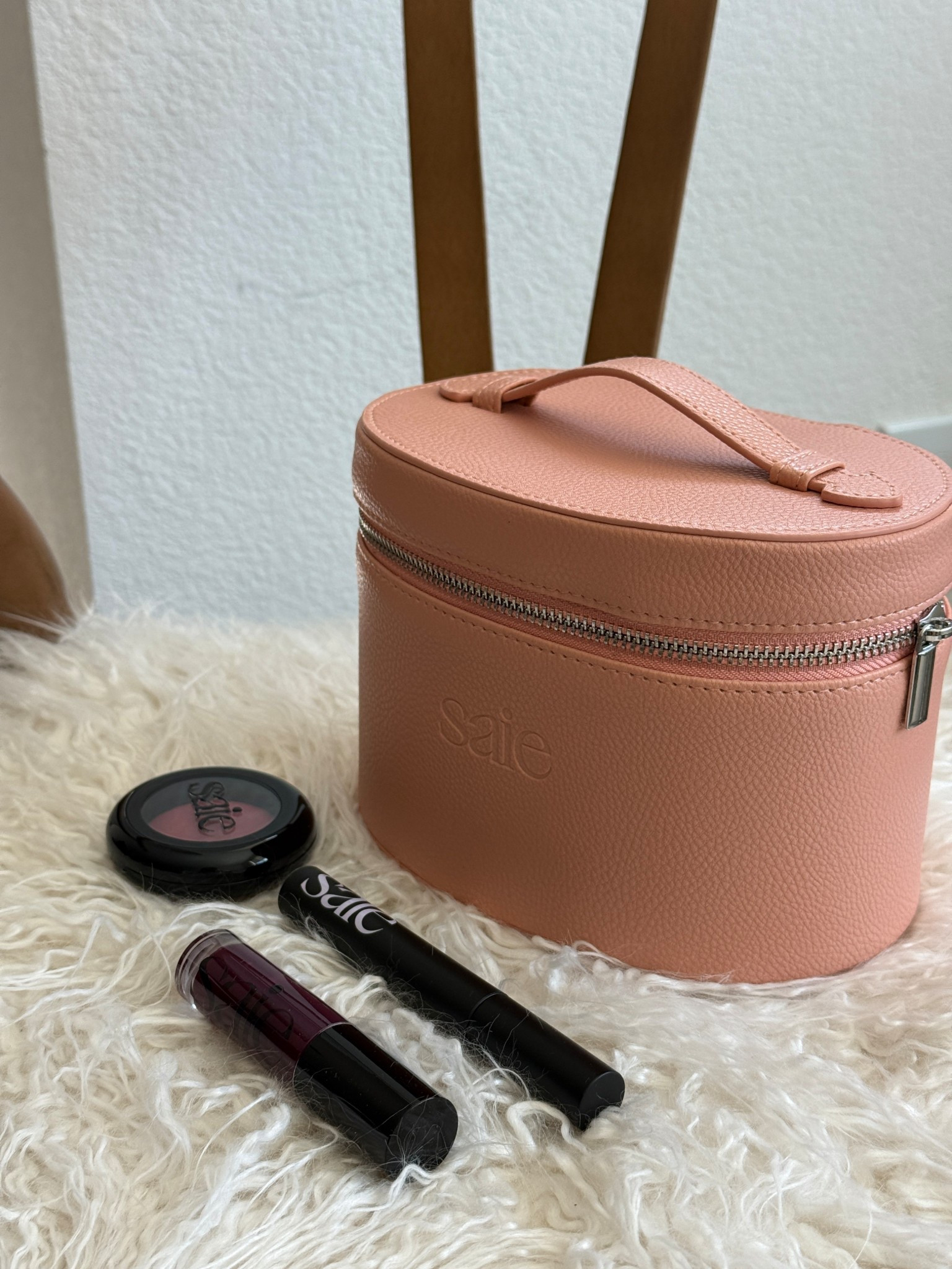 Saie mini vanity case in Peach

#LTKFindsUnder50 #LTKSeasonal #LTKBeauty