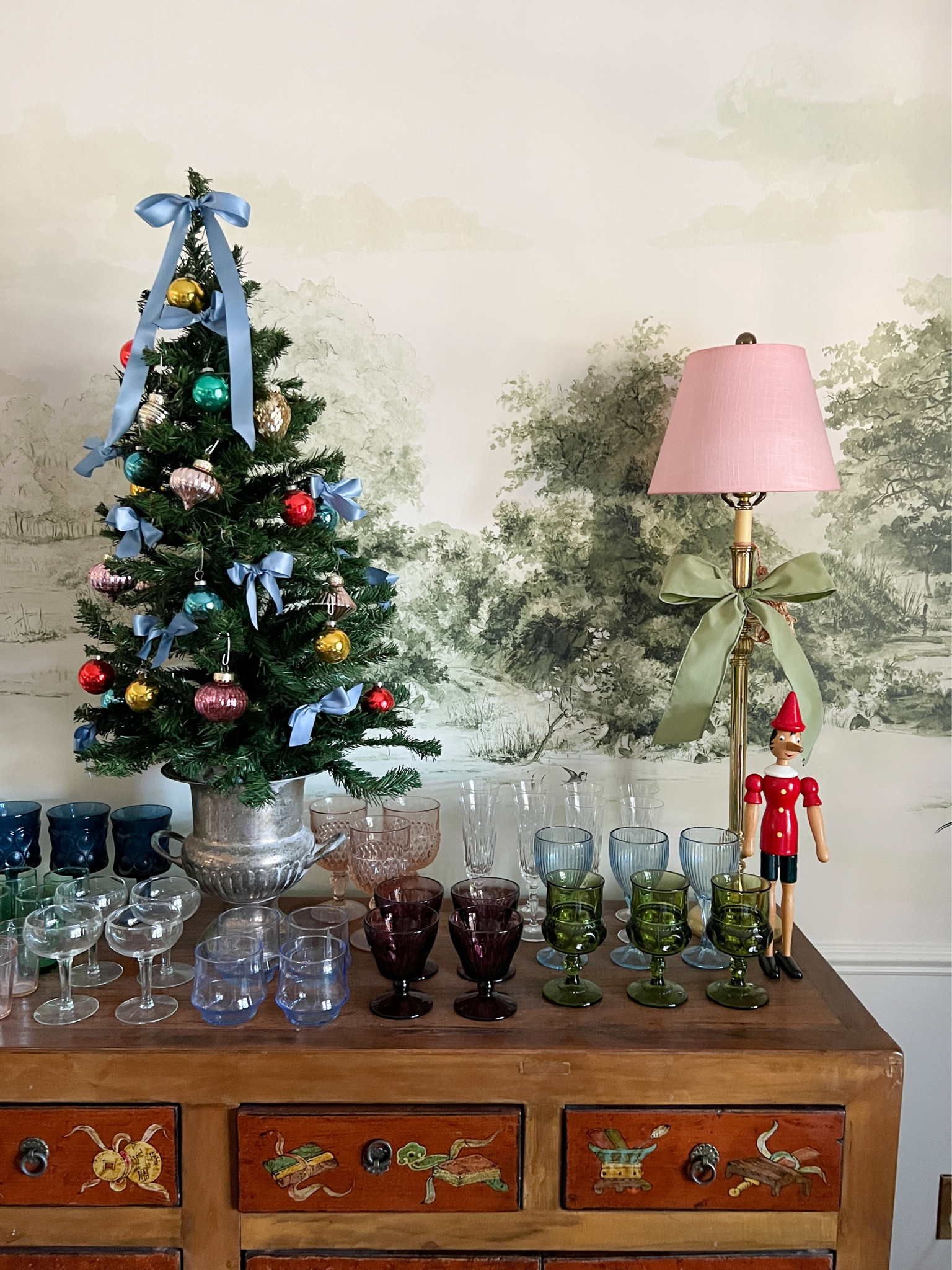 Create this fun Christmas display! 

#LTKSeasonal #LTKhome #LTKHoliday