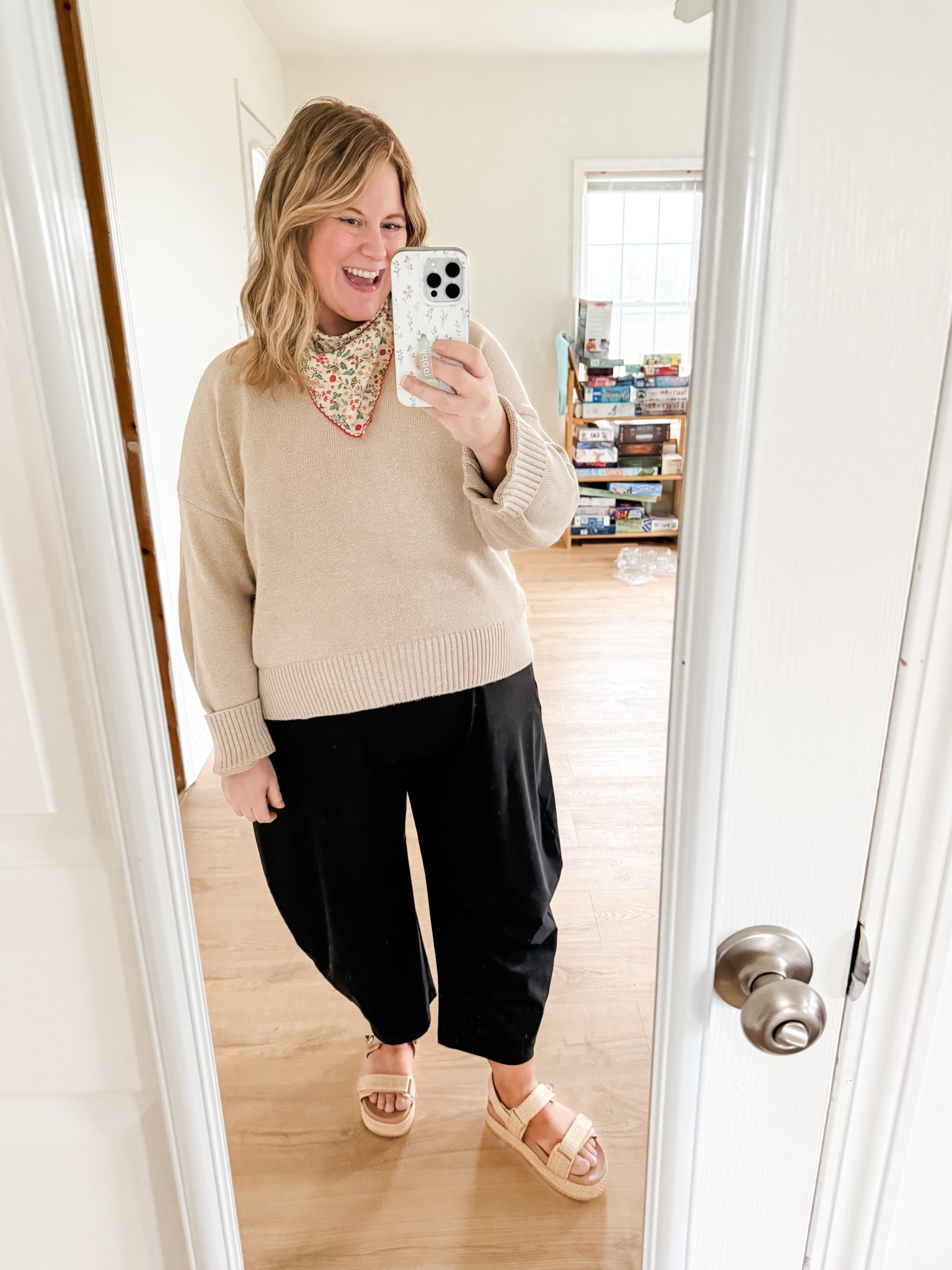 Wearing an XL in my sweater and an XL petite in my barrel pants.  I’ve been wanting these pants for a while and they’re finallly restocked in my size! The same lightweight material as the joggers I have from Old Navy but in a barrel style.  So comfy!

#LTKWorkwear #LTKMidsize #LTKBump