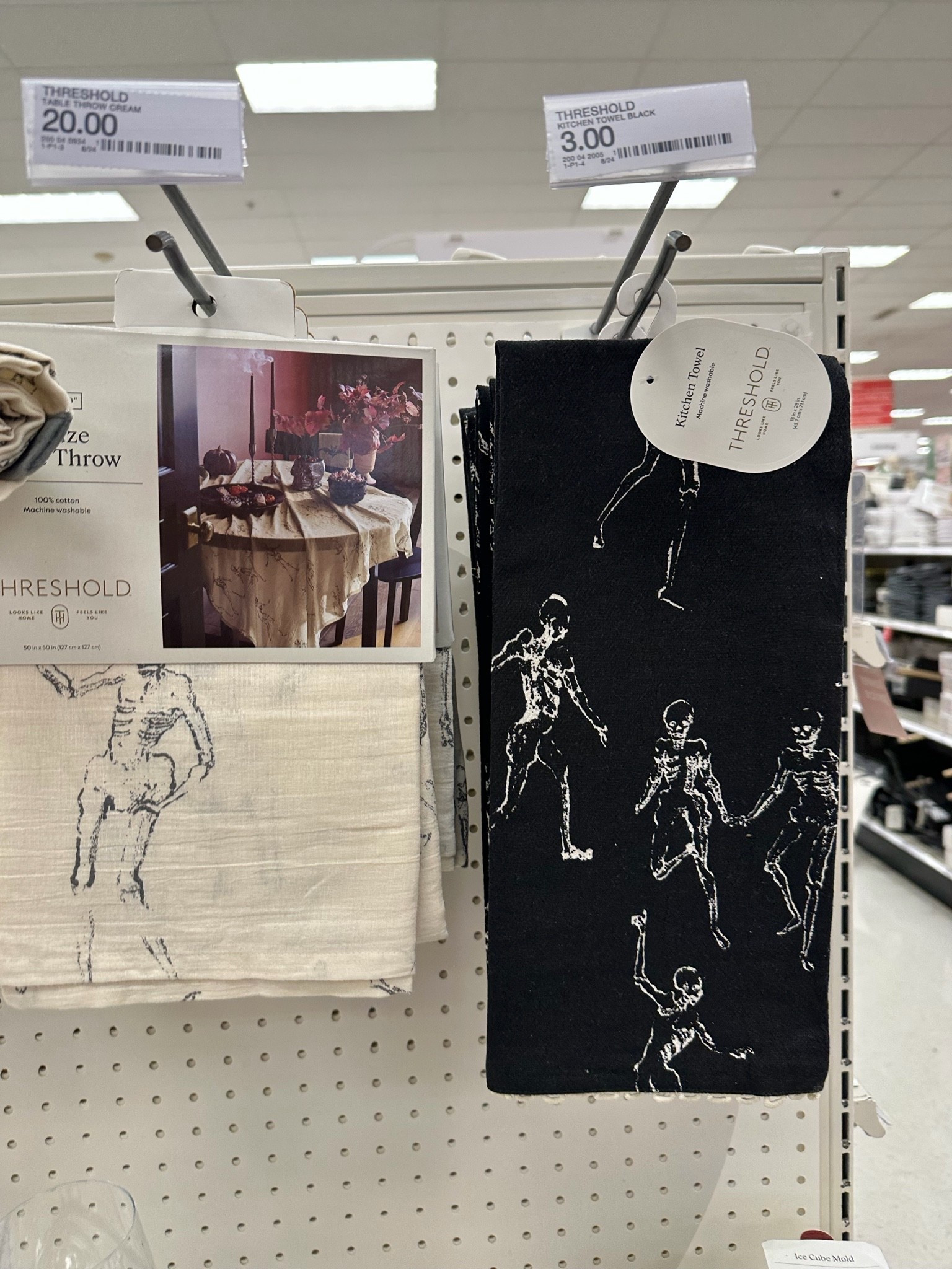 Spooky season is upon us and here’s some fun things to have for a Halloween party





@Target 
Halloween, entertaining, party, spooky theme party, birthday party

#LTKHome #LTKSeasonal #LTKmomlife