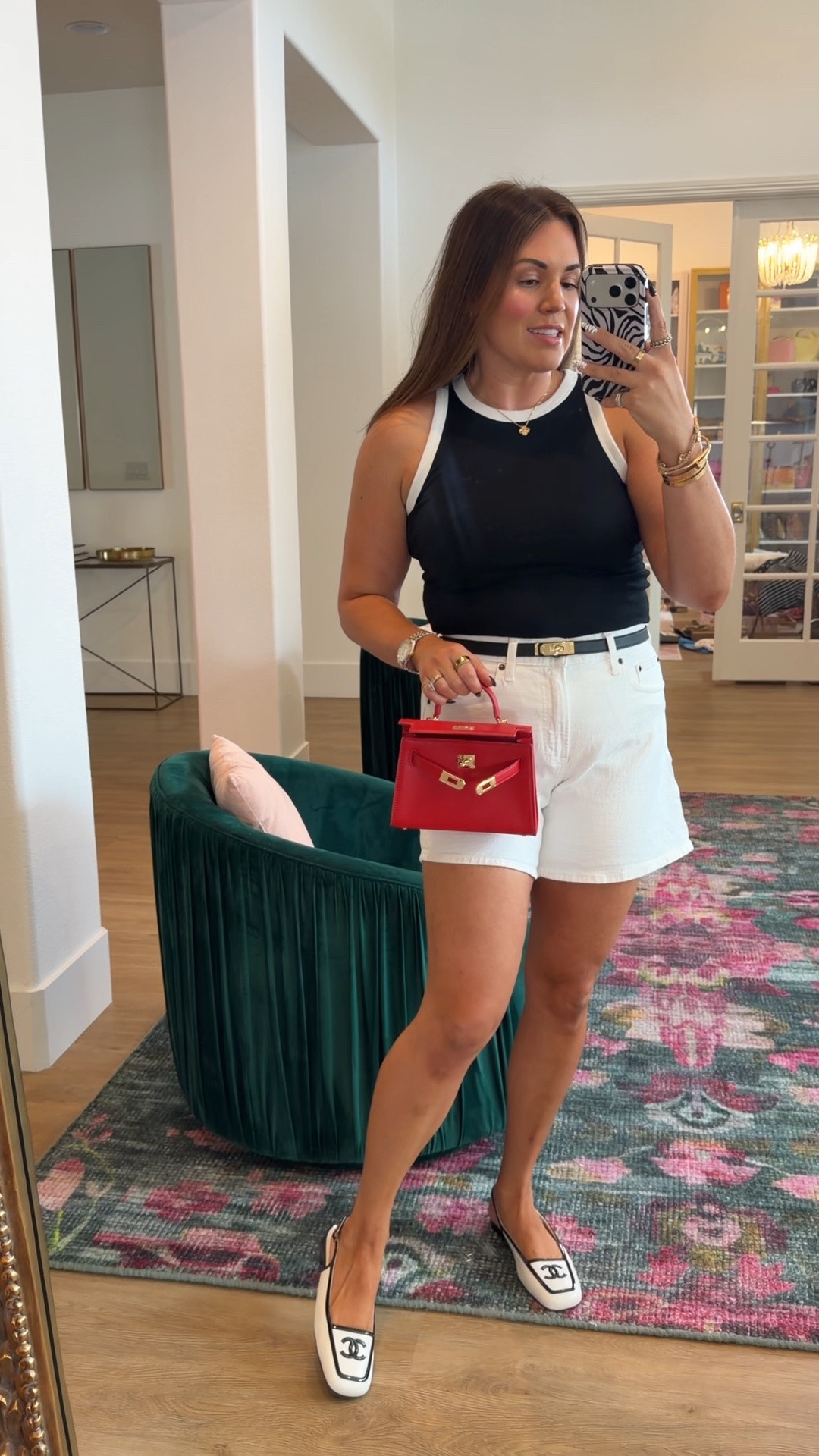 curvy midsize black and white outfit! wearing size medium in tank and 30 in white denim shorts 🖤🤍

#LTKSeasonal #LTKMidsize