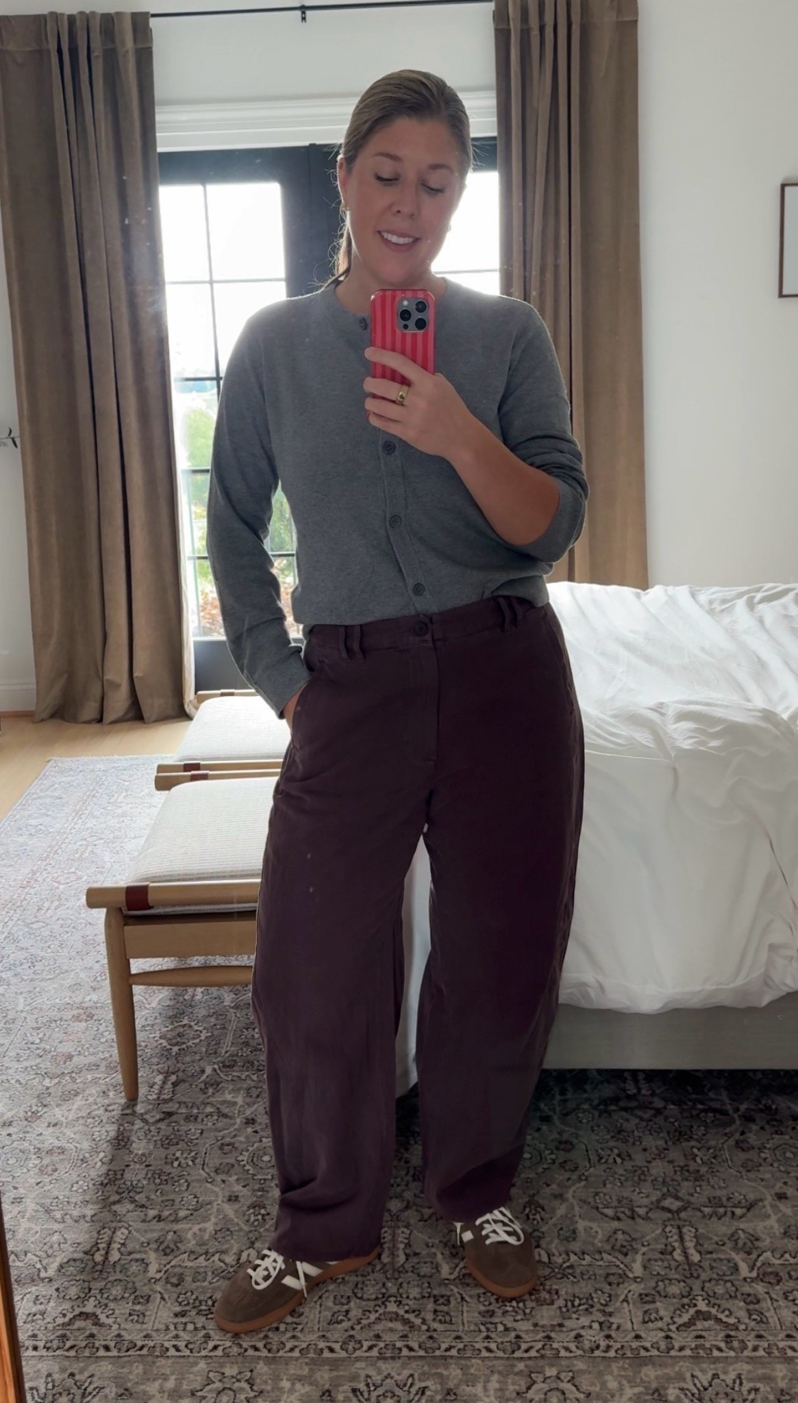 The 90s pants of my dreams! These khakis are so comfortable that bought them in 2 colors! Same with the best priced cardigan!

#LTKootd #LTKdayinmylife #LTKMidsize
