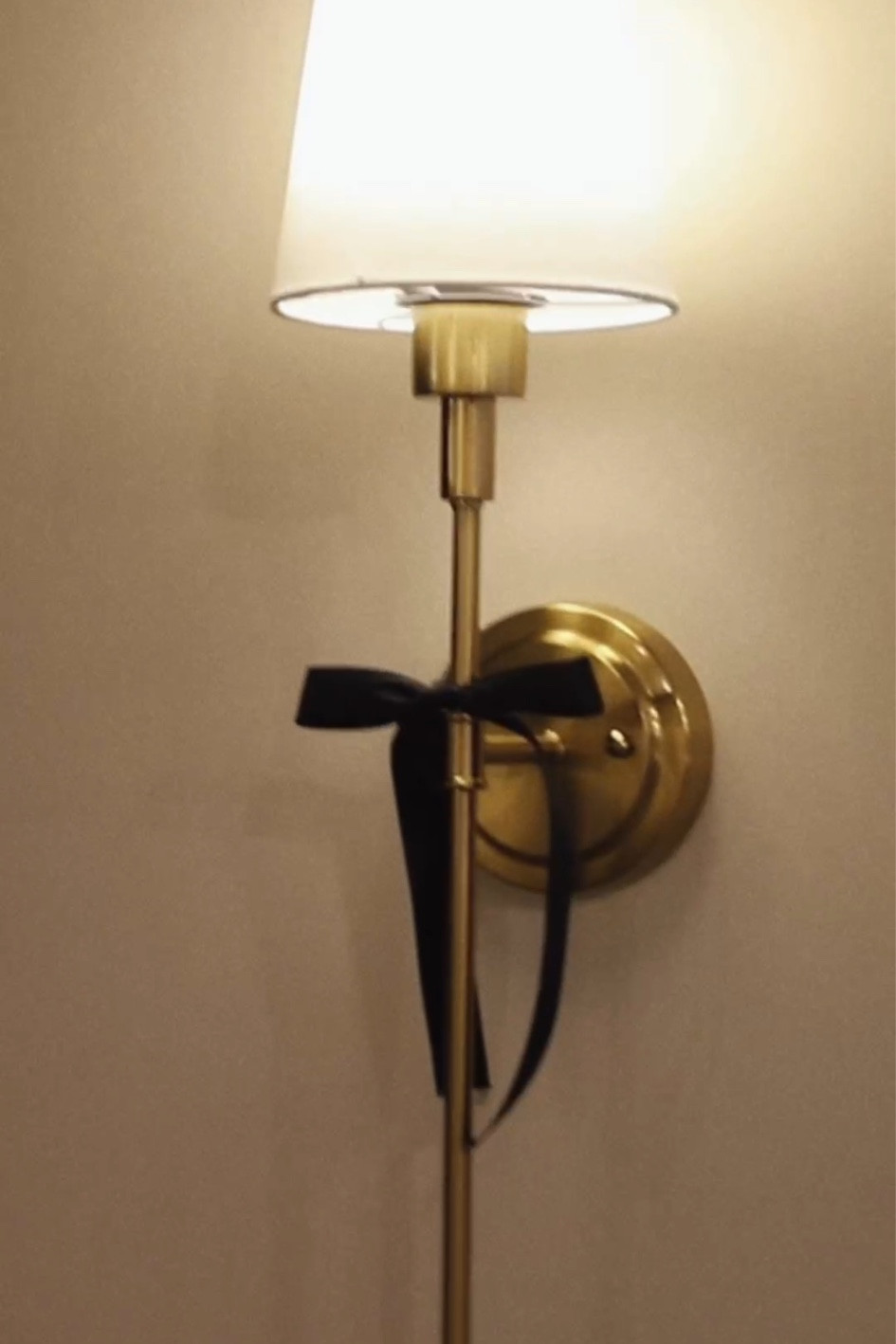 battery operated wall sconces!!!! 

#LTKFindsUnder100 #LTKHome #LTKHoliday