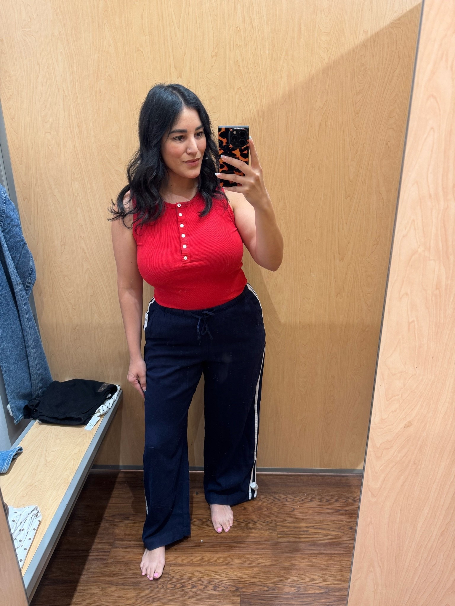 This red tank is such a good closet staple. Paired with wide leg linen pants, it gives effortless summer outfit energy without trying too hard.

Sizing Deets👇🏽
Top // M
Pants // M

#LTKootd
