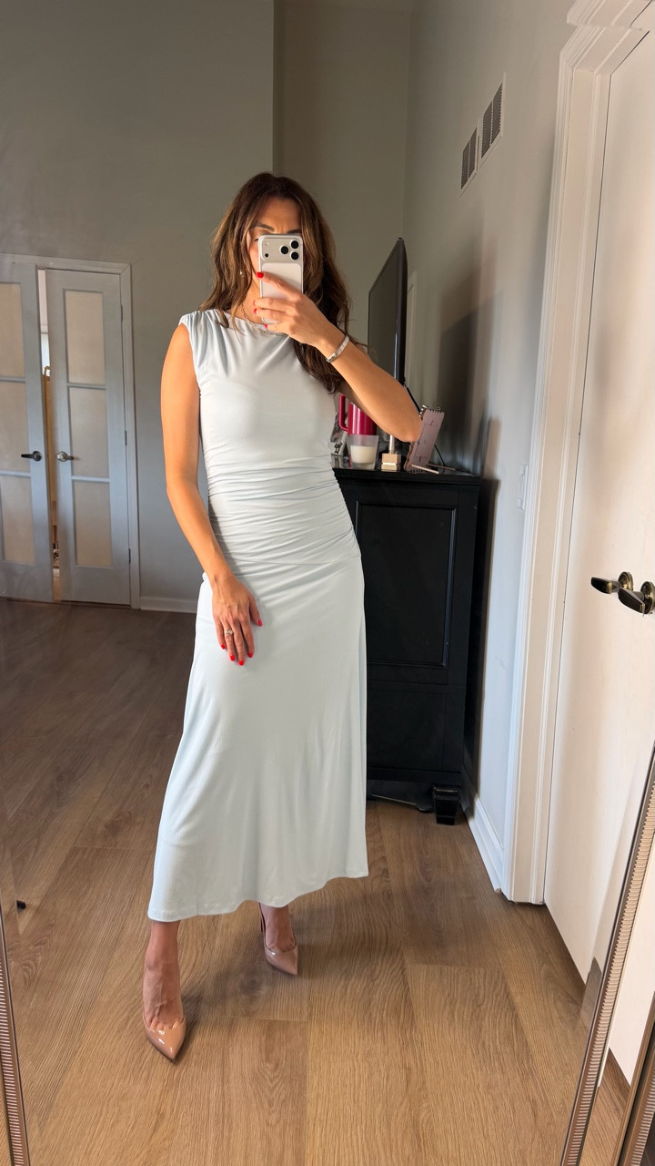 one of those dresses you throw on and instantly feel put together 🩵

it’s light, breathable, and works for way more occasions than it should

Use code Rosie20% for 20% off 

https://goaff.pro/OGL&Rosie

#oglmove #inmyogl 
#breathablestyle
#easydressmoment
#throwandgodress