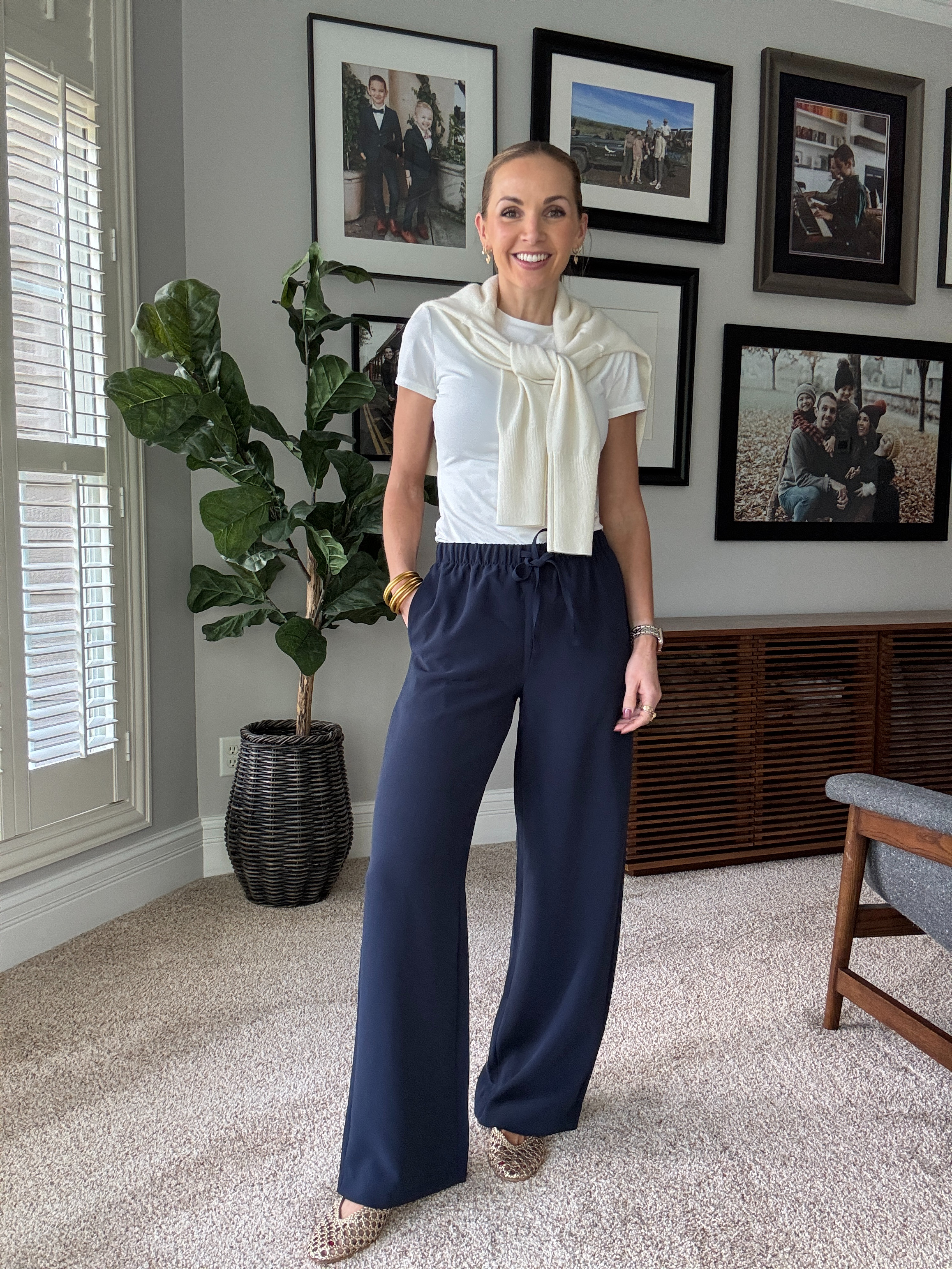 Loving these @Aritzia pants, wearing a small tall. 
Paired with @pumiey tee, @Target  cashmere  & @Tuckernuck flats.

#LTKgrwm #LTKootd