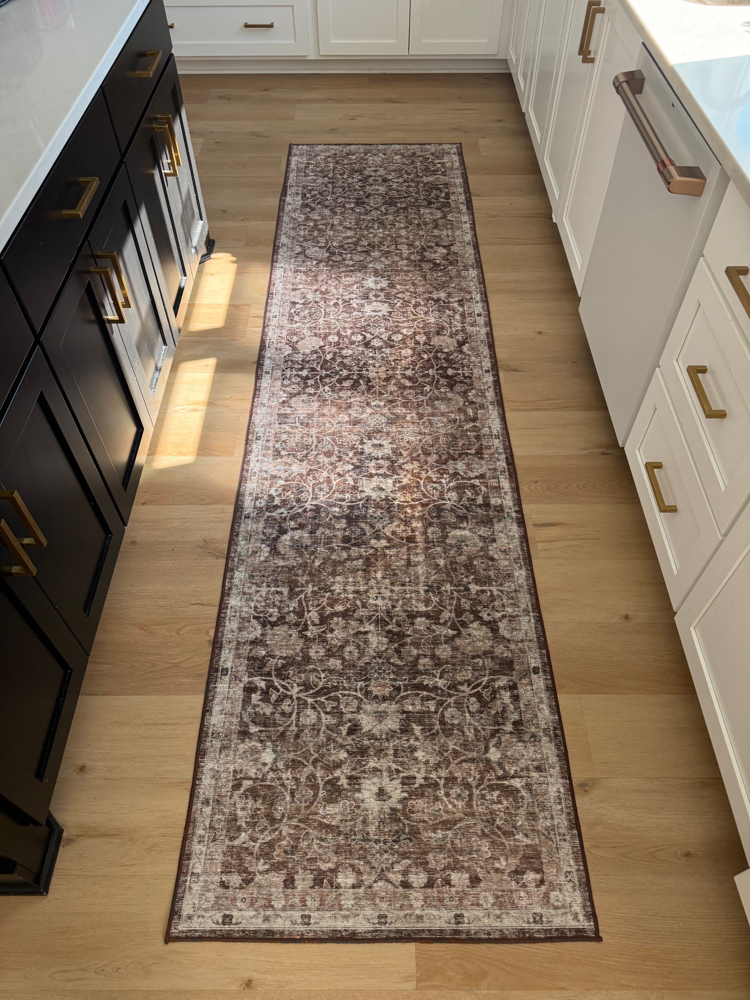 Finally found the perfect rug runner and it’s on major sale 👀

#LTKSaleAlert #LTKU #LTKHome