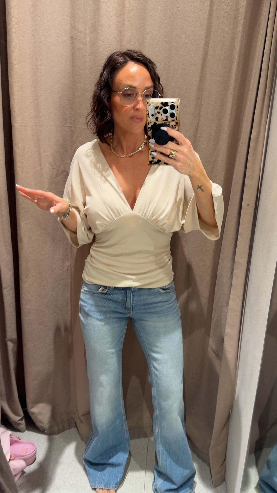 Zara finds and randomly grabbed these low rise flare but so cute on size 4, M top, both need a smaller size 

#LTKOver40 #LTKootd #LTKPetite