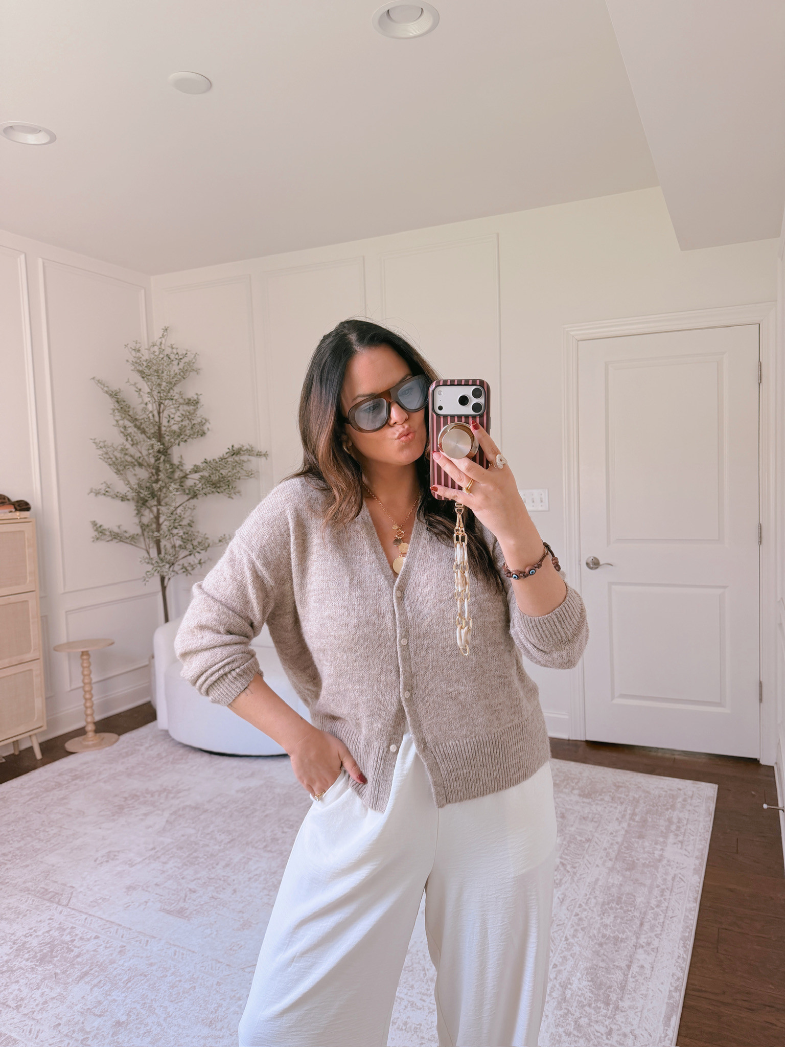 wearing a large in the top, XL in the bottoms

#LTKSeasonal #LTKMidsize