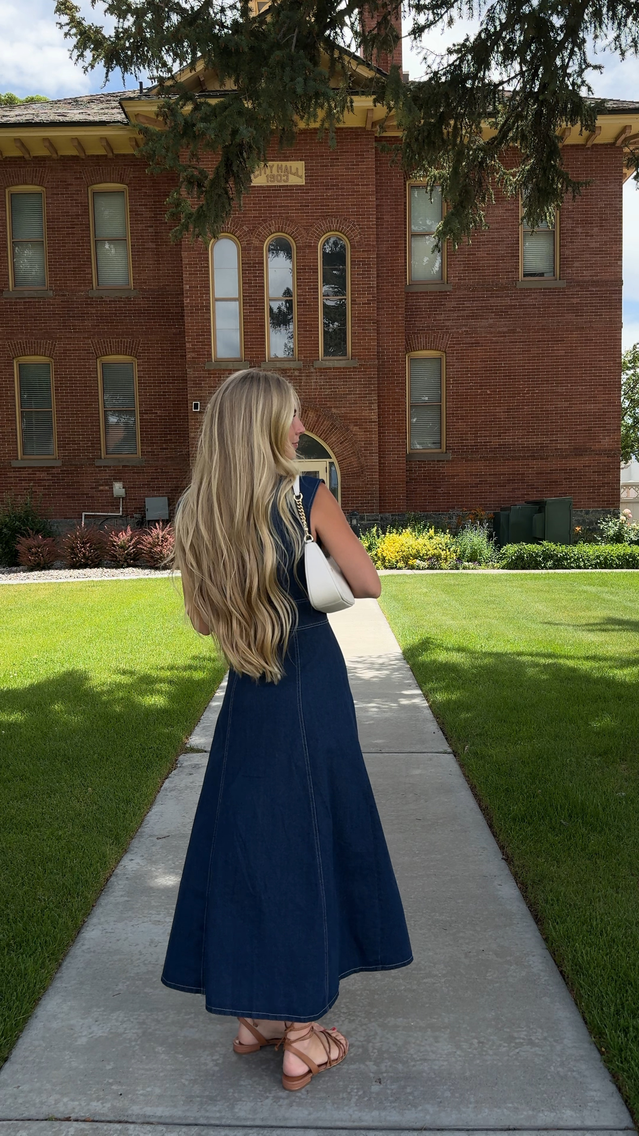 Little fit check with my go to bag for summer! @coach #ad #coachoutlet