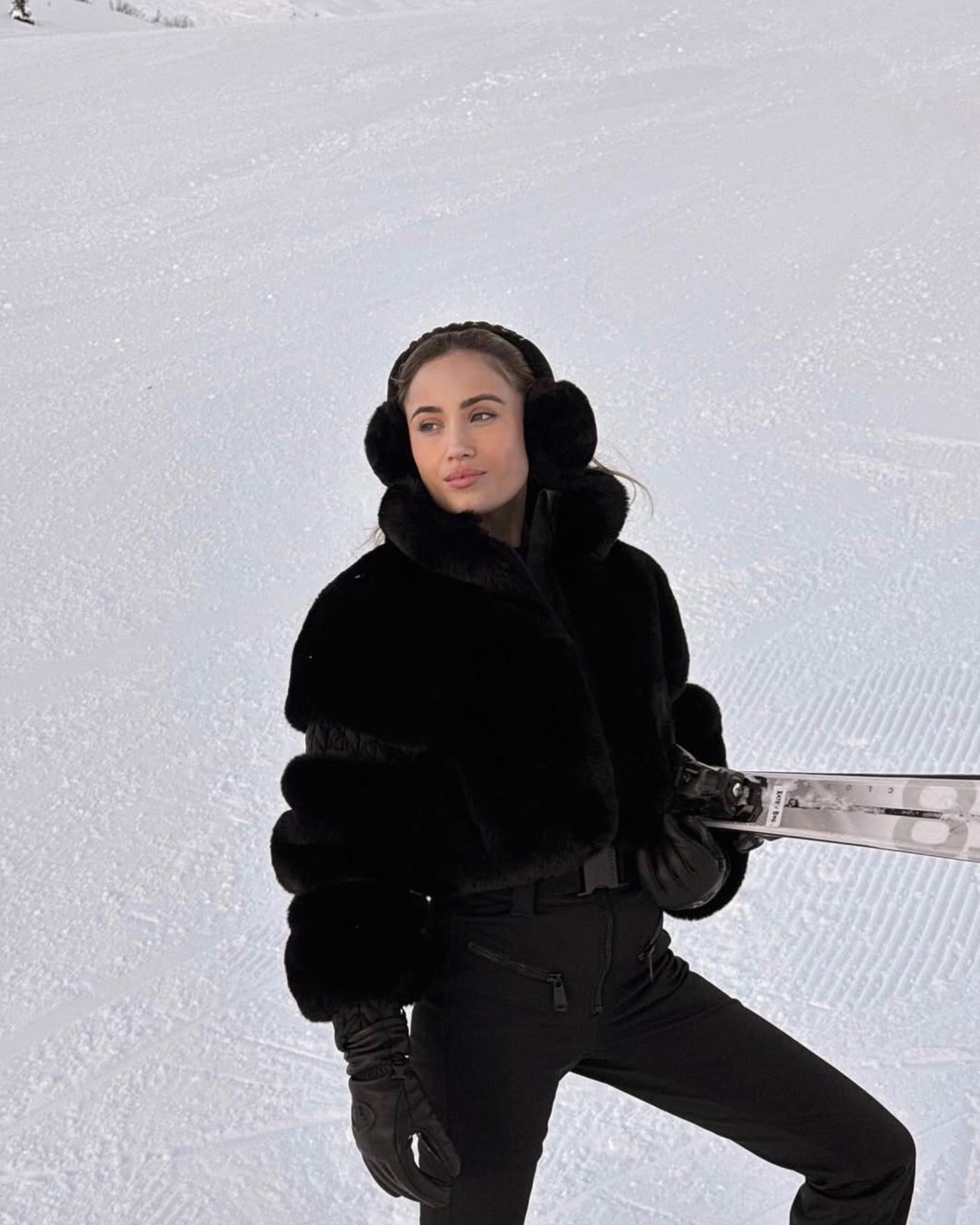 A day on the slopes in black🖤 wearing a total look by Goldbergh

#LTKwinter