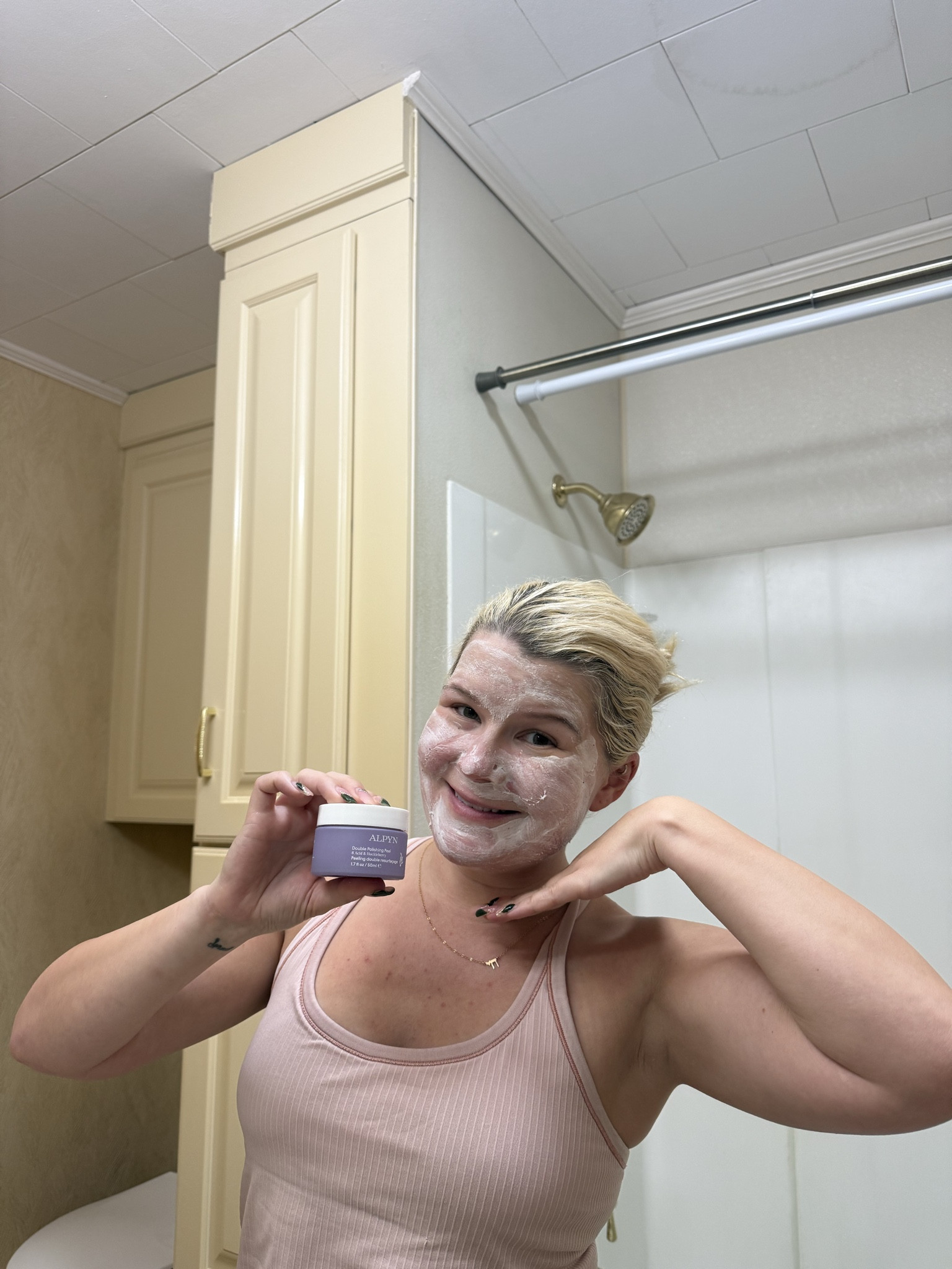 Face mask sunday. Closing out the year with this Alpyn Face mask

#LTKBeauty #LTKselfcare #LTKStyleTip