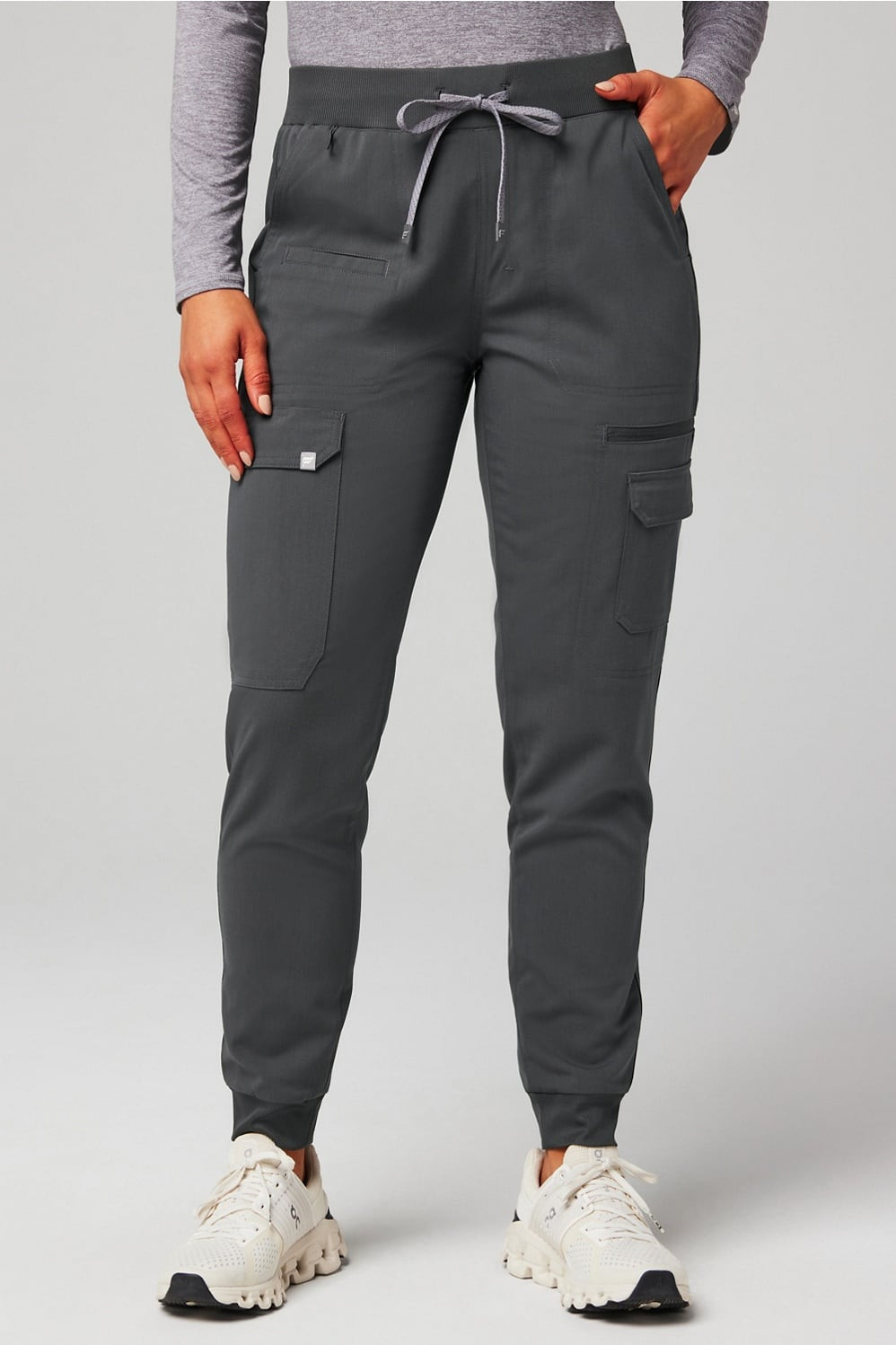 Evoke Cargo Scrub Jogger | Fabletics