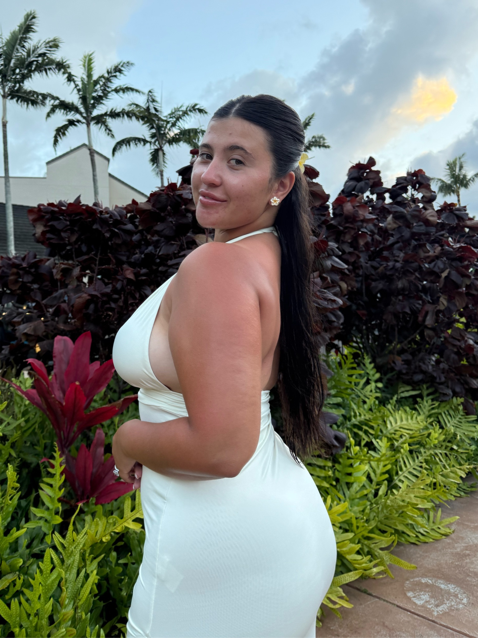 I’m obsessed with this dress!!
Wearing size: M

#vacation #hawaii 

#LTKMidsize #LTKTravel #LTKSeasonal