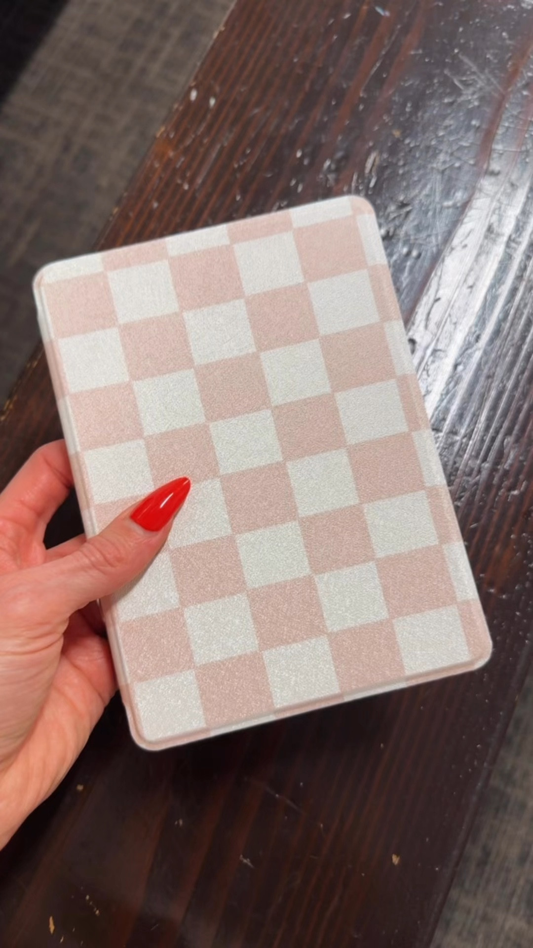 Cutest little checkered Kindle Paperwhite cover (10th, 11th and 12th generation compatible) 🤍 Less than $10. 

#LTKFindsUnder50 #LTKItBag #LTKTravel