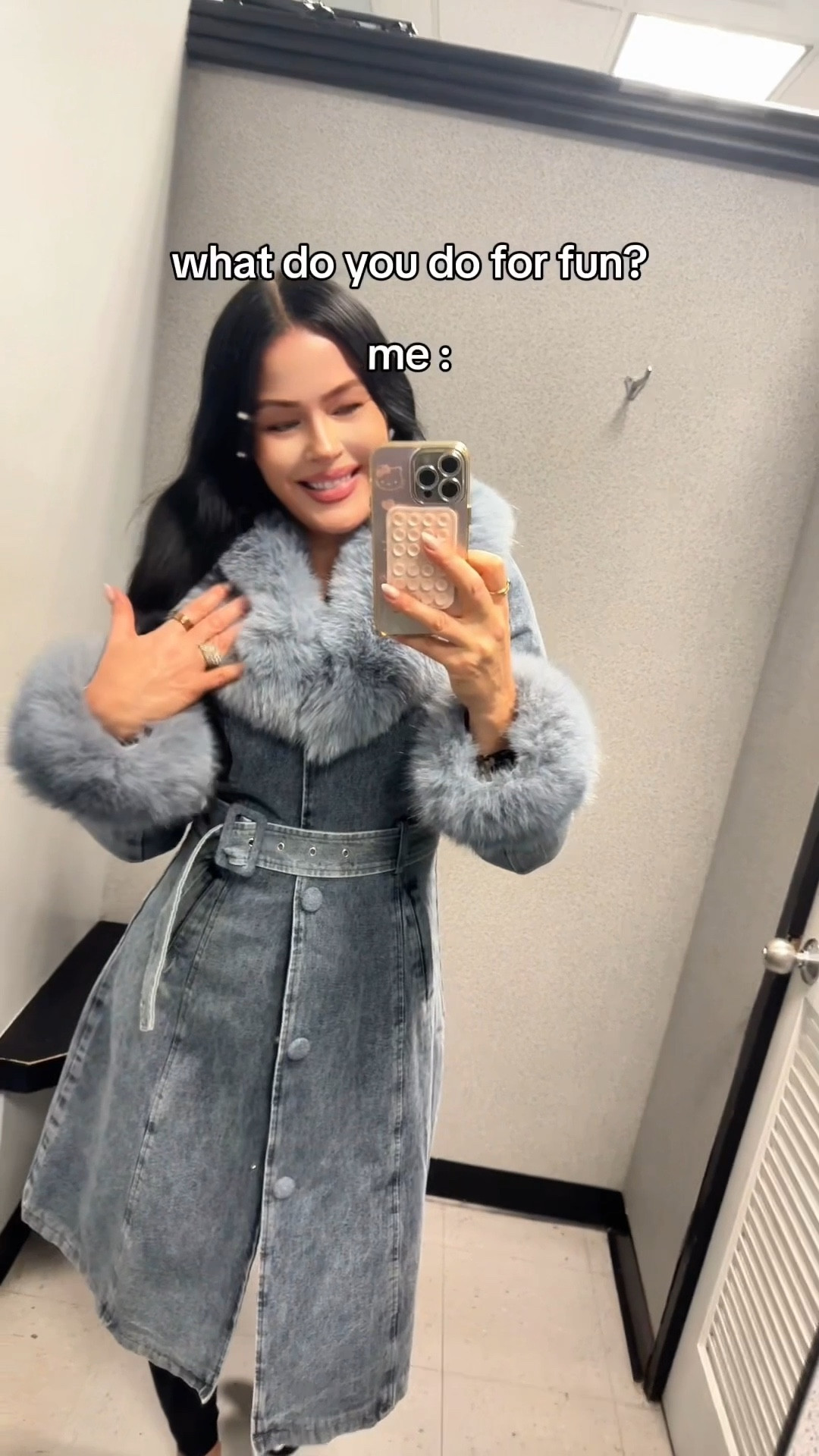 obsessed with this denim faux fur coat, it's shearling lined inside too 

#LTKSeasonal #LTKFindsUnder100 #LTKStyleTip