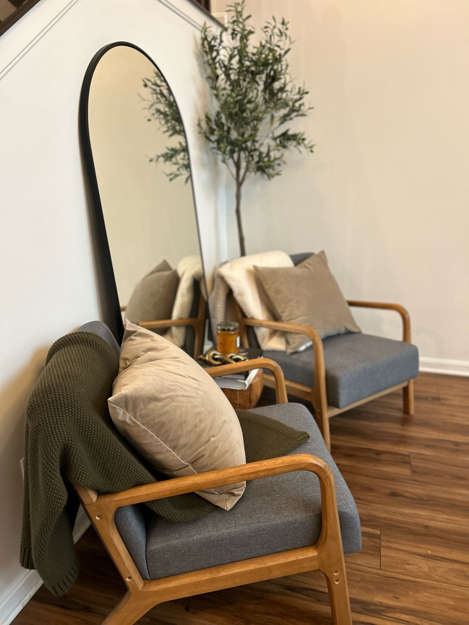 I cozied up my corner with earth tones for fall! Click to shop the details! 

#LTKFallSale #LTKStyleTip #LTKHome