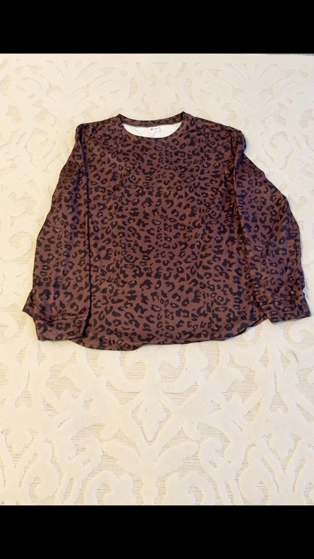 This brown leopard women’s crewneck sweatshirt is such a good everyday staple. The lightweight fabric makes it perfect for layering, and the curved hem gives it a flattering fit that looks polished instead of oversized or sloppy.

Easy to style with leggings for errands, jeans for casual days, or layered under a jacket when it’s cooler. A comfortable, versatile sweatshirt you’ll reach for on repeat during fall and beyond.

WIHOLL sweatshirt, women’s crewneck sweatshirt, curved hem sweatshirt, lightweight fall sweater, casual everyday top, layering basic

#LTKPlusSize #LTKSeasonal #LTKMidsize