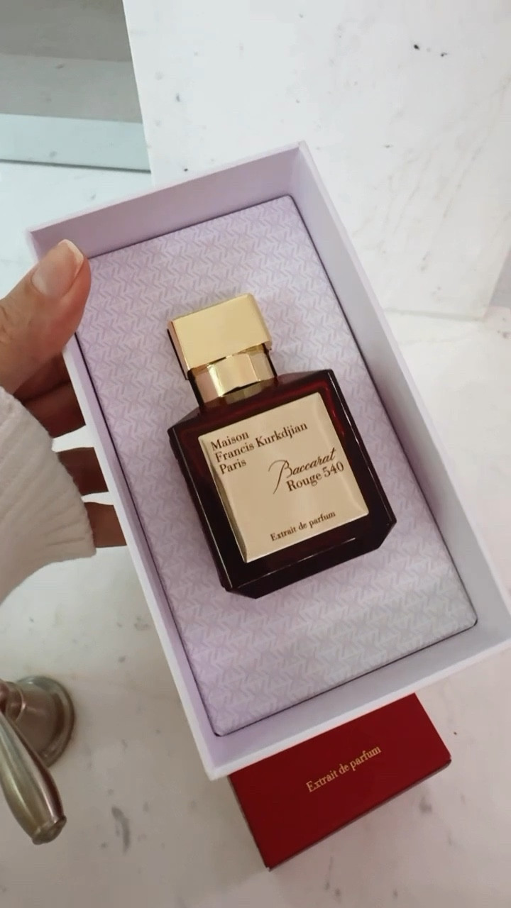My favorite and most complimented perfume of all time, Baccarat, is worth every penny! This one lasts longer, and it's more concentrated than the original. @maisonfranciskurkdijan @bloomingdales #bloomingdales #BloomiesPartner


#LTKSeasonal #LTKU #LTKBeauty