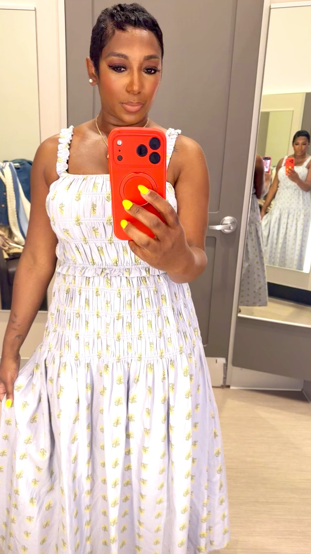 This is what “I didn’t try too hard” looks like… but you still stare.
Target understood the assignment: breathable, beautiful, believable luxury.
Throw on + glow up = done.


#LTKootd #LTKTravel #LTKMidsize