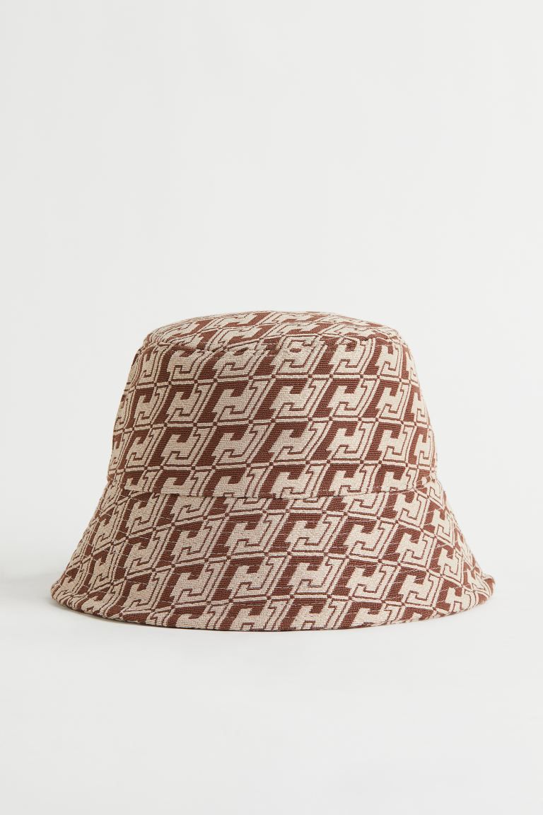 Bucket hat | H&M (UK, MY, IN, SG, PH, TW, HK)