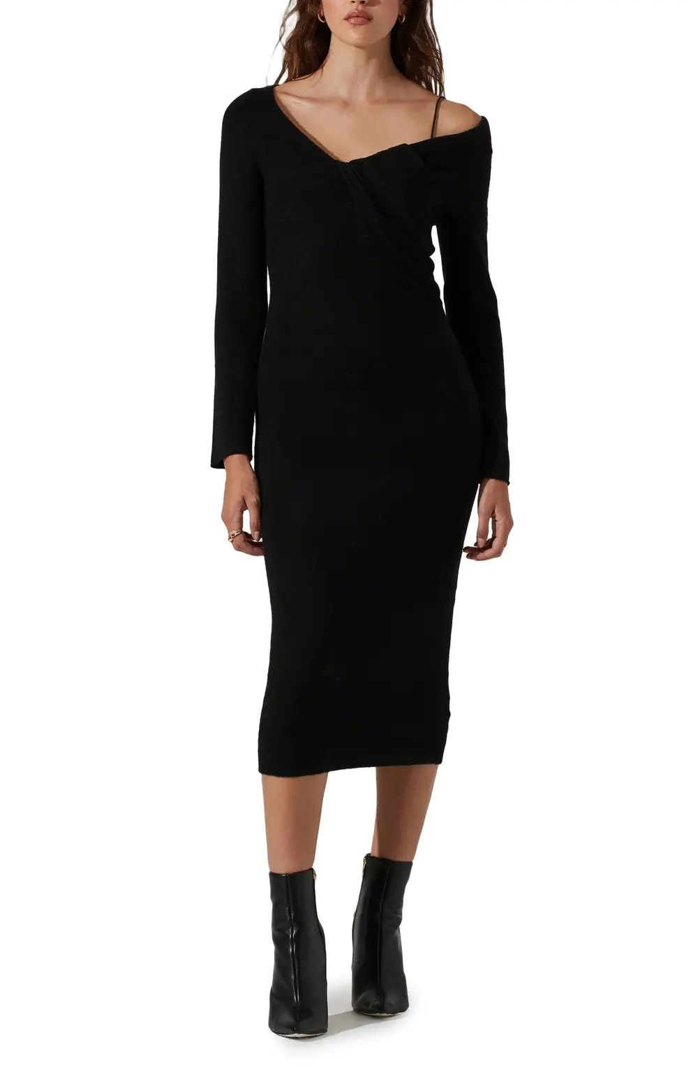 ASTR the Label Naya Cold Shoulder Long Sleeve Sweater Dress, Size Large in Black at Nordstrom | Nordstrom Canada