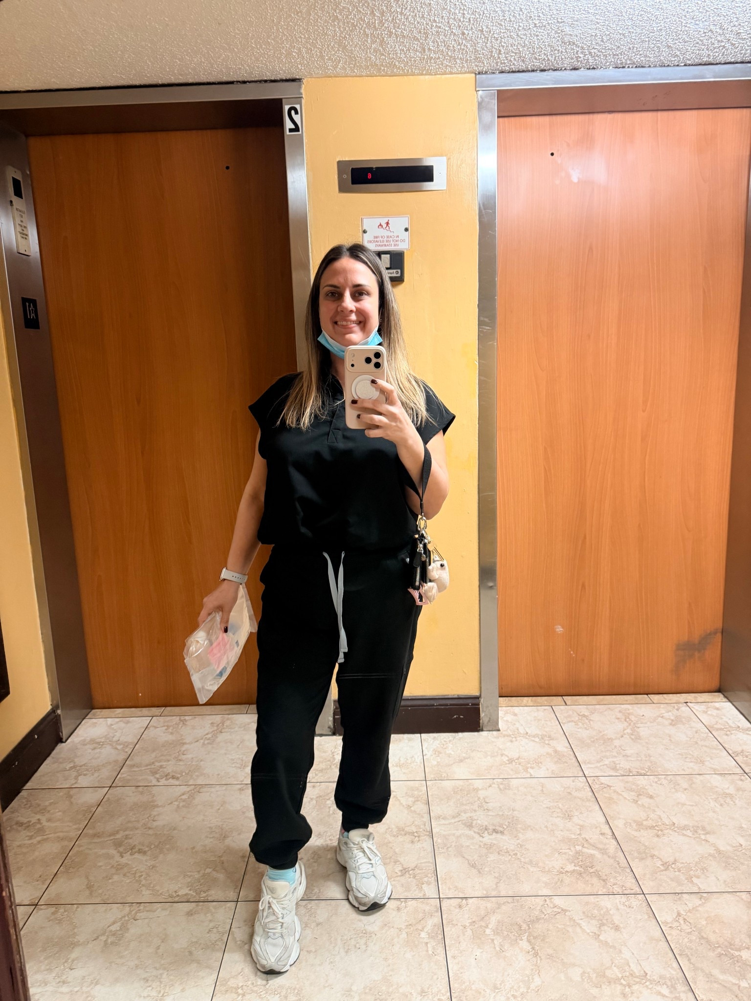 Daily Work Outfit 🤍

My go to comfy RN uniform: black FIGS scrubs, soft joggers, New Balance 9060s, and my favorite nurse socks that keep my feet happy all shift long.

figs scrubs
figs zamora joggers
figs rafaela top
new balance 9060
nurse socks
rn essentials
nurse work outfit
comfortable scrubs
everyday nurse style


#LTKWorkwear #LTKdayinmylife #LTKootd