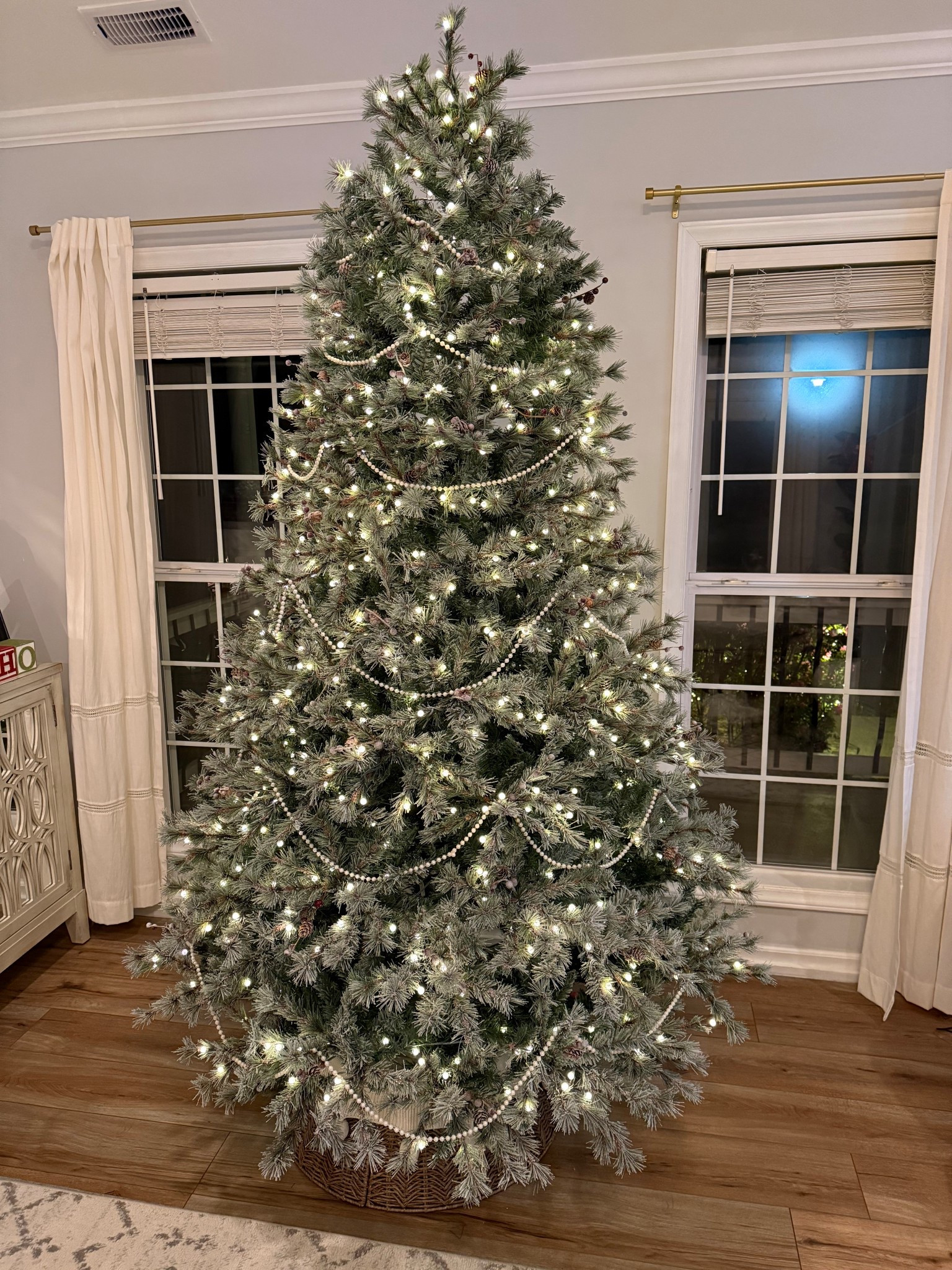 Obsessed with this tree from Lowe’s🎄

#LTKHome #LTKCyberWeek #LTKHoliday