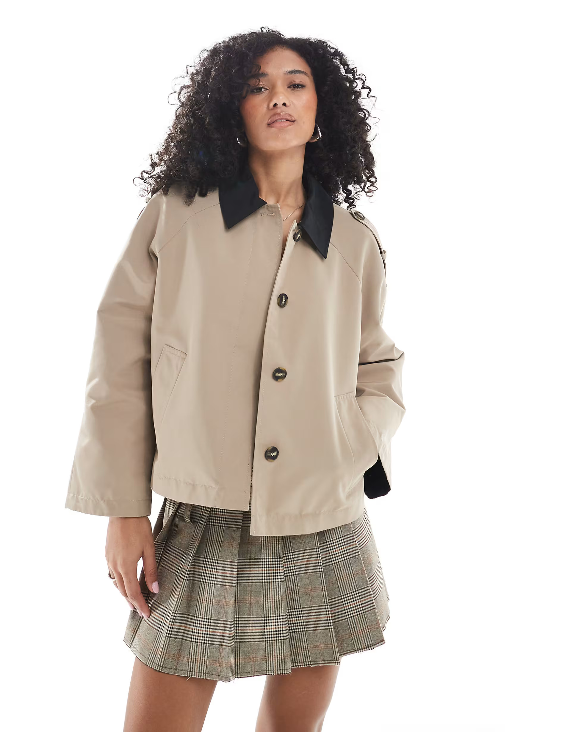 Vero Moda clean cropped trench coat with contrast collar in camel | ASOS (Global)