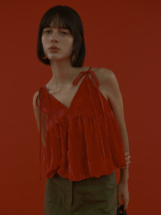VELVET STRAP TOP (2COLORS) | (주)더블유컨셉코리아/W Concept(KR)