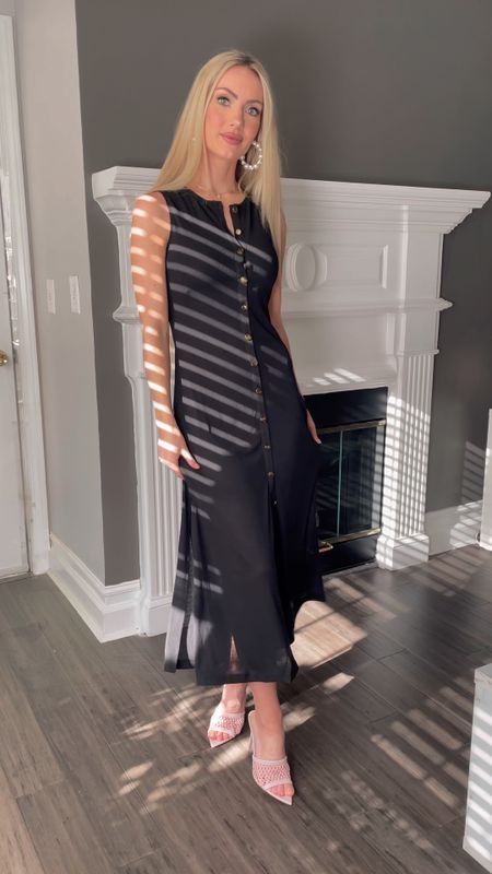 Black button maxi dress! 

#LTKVideo #LTKfindsunder100 #LTKstyletip