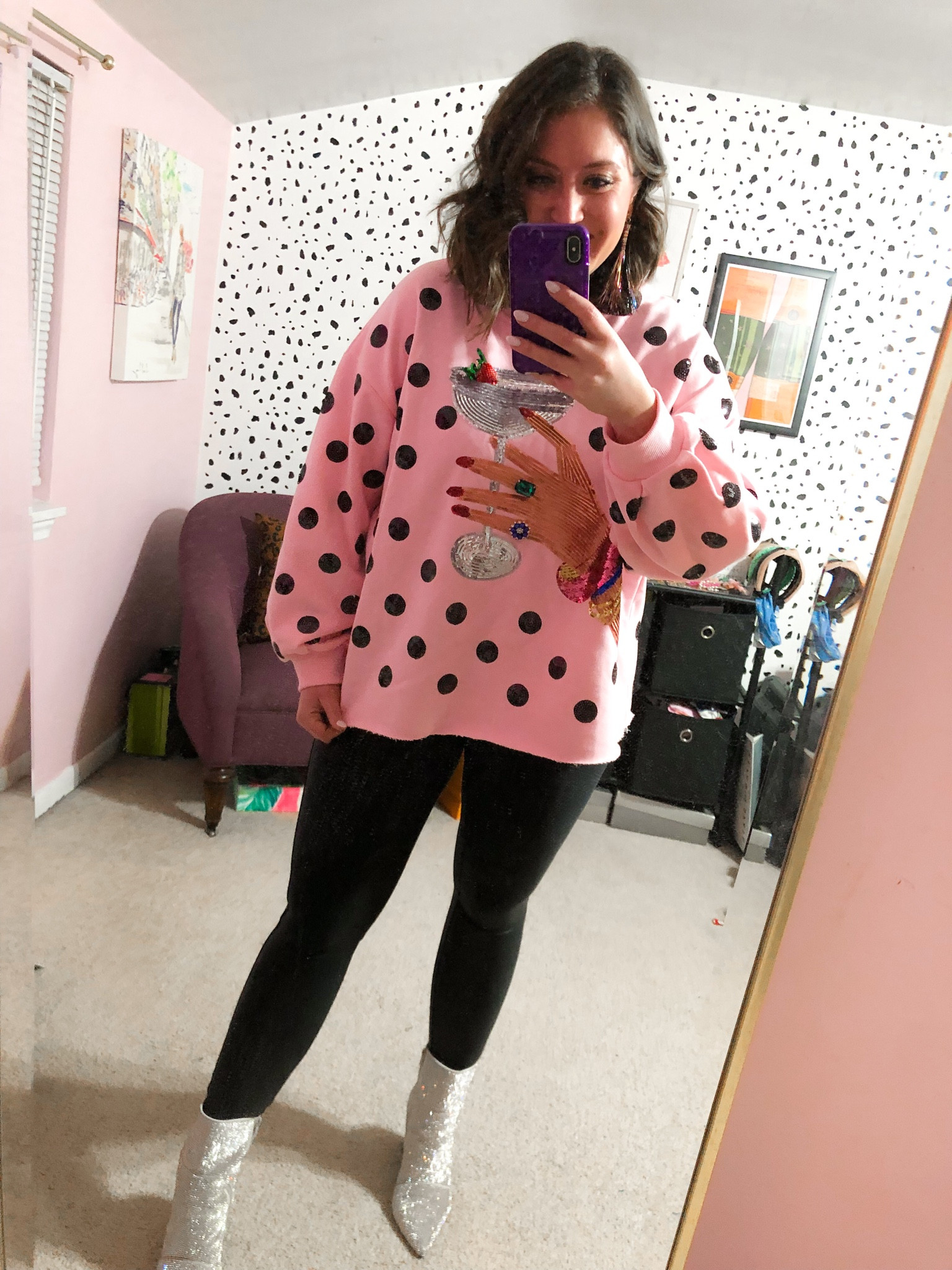 rhinestone shoes
Queen of sparkles
Faux leather leggings 