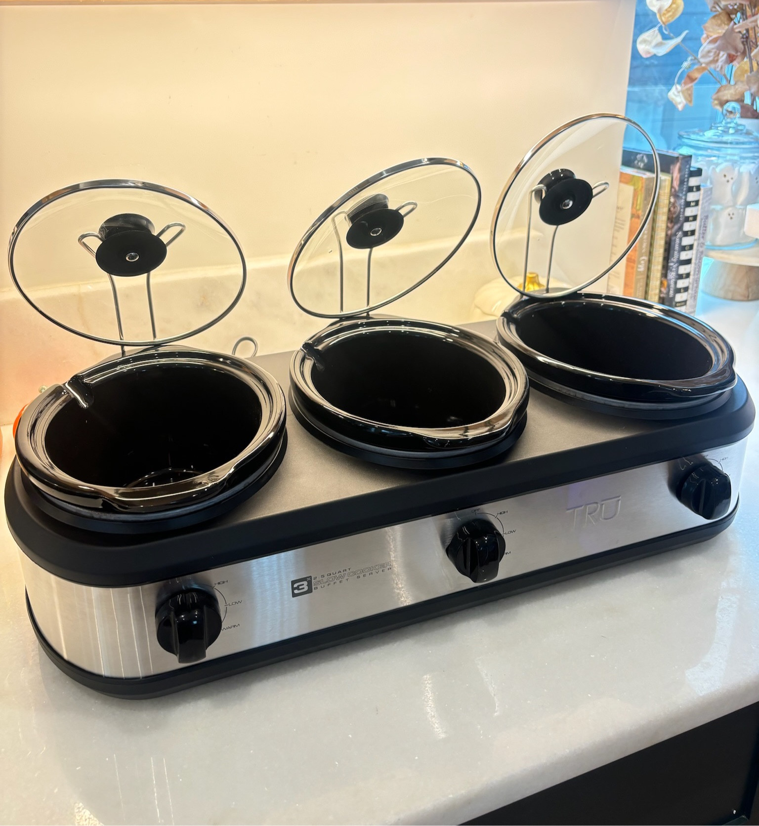 Triple slow cooking buffet servers! 🍽️👩🏻‍🍳

Cook, host, serve, dinner party, meal plan