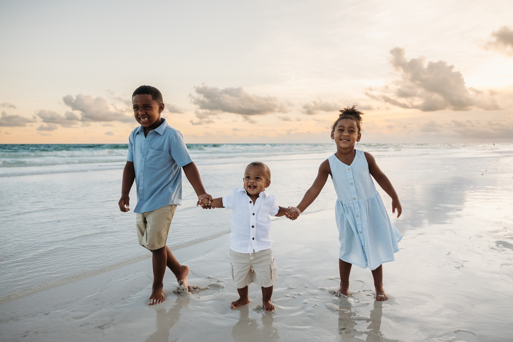 Kids family photos outfits🤍

#LTKFamily #LTKKids