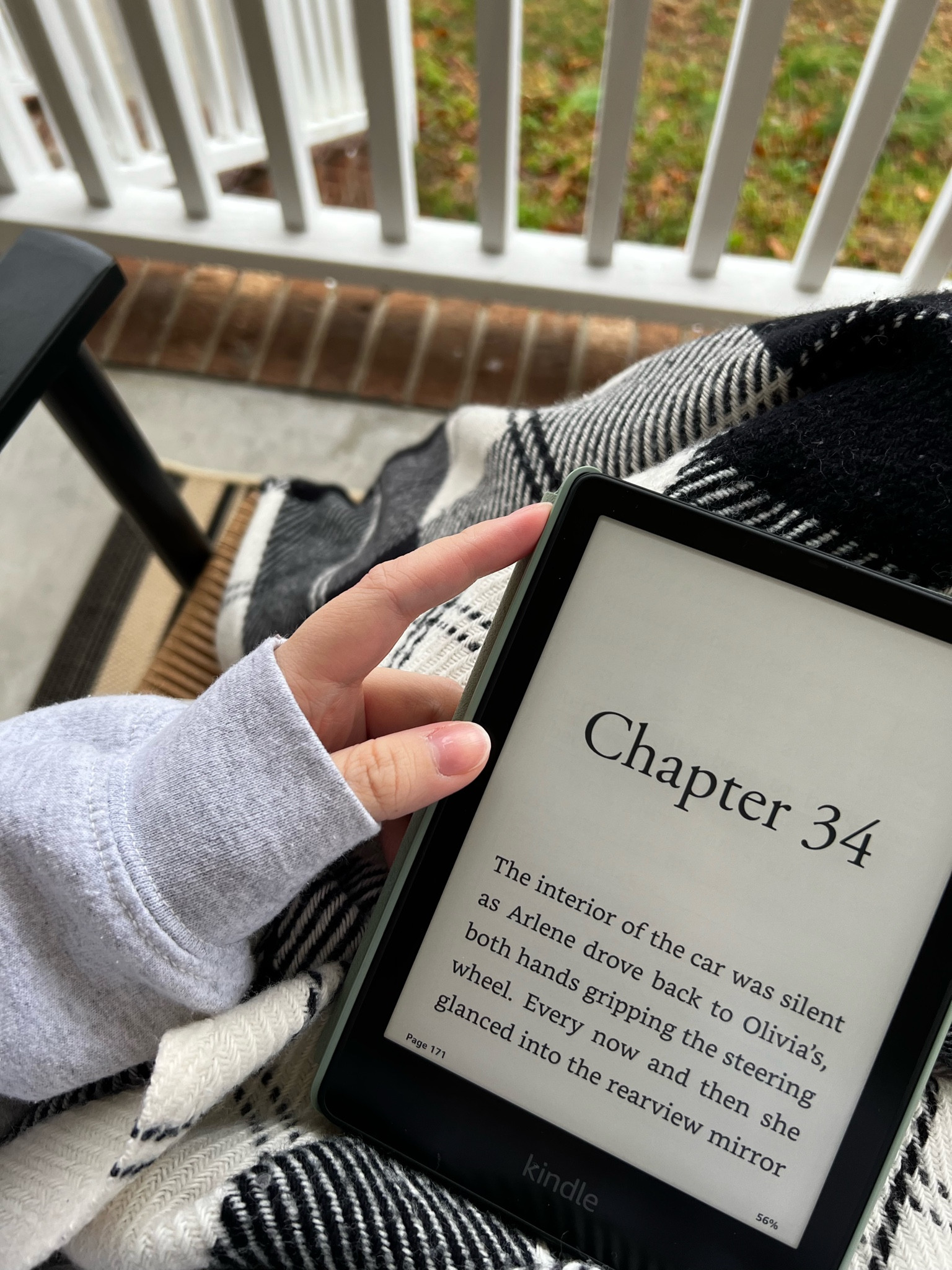 Cozy porch reading session with my Kindle Paperwhite from Amazon / bookish, ereader, backlight, signature edition, affordable lifestyle, aesthetic, home, travel friendly, compact, great reviews, on sale, back to school, books

#LTKItBag #LTKTravel #LTKSaleAlert