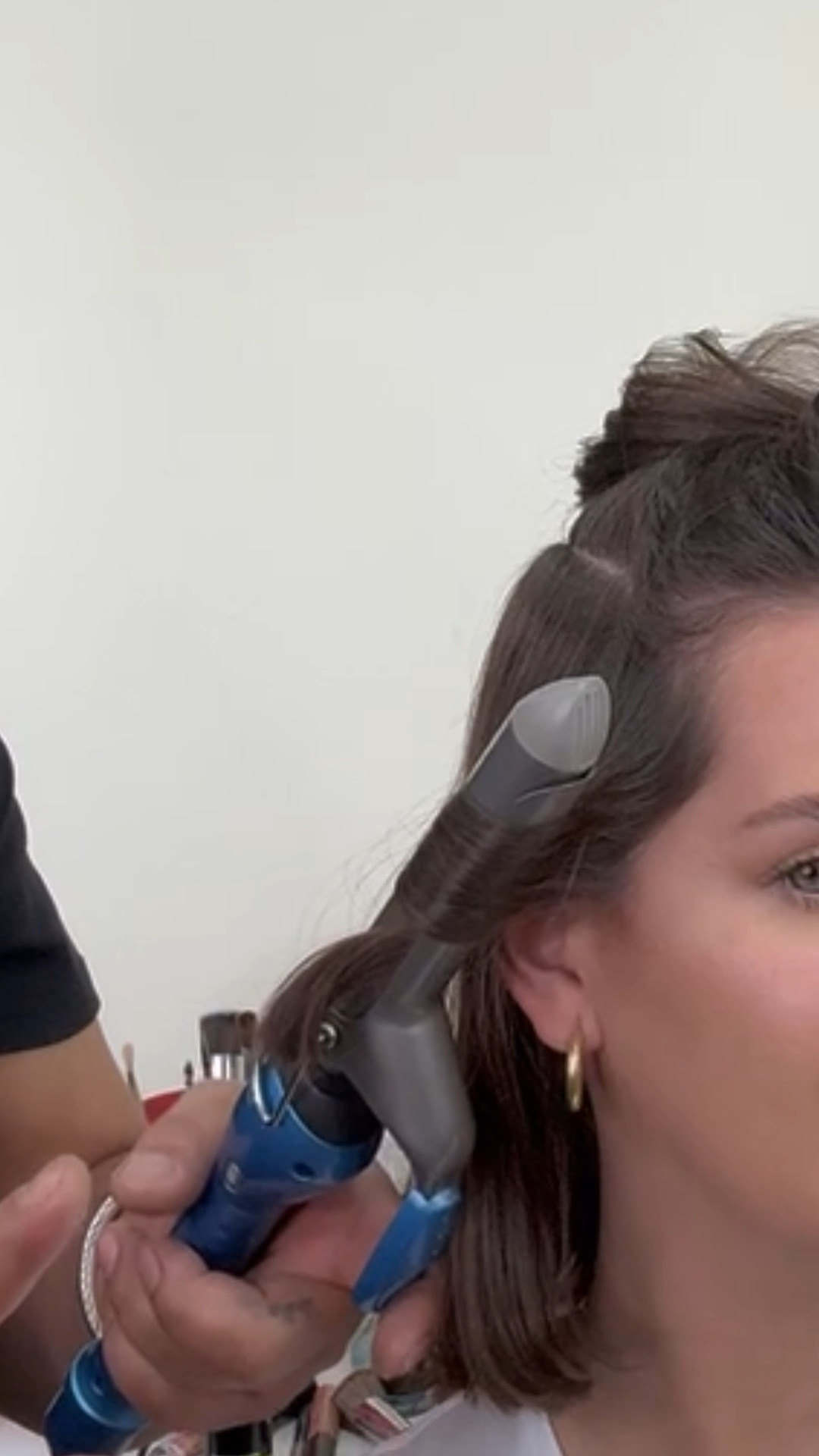 Creando ondas en cabello corto #hairstyle 

#LTKtravel #LTKU #LTKfamily