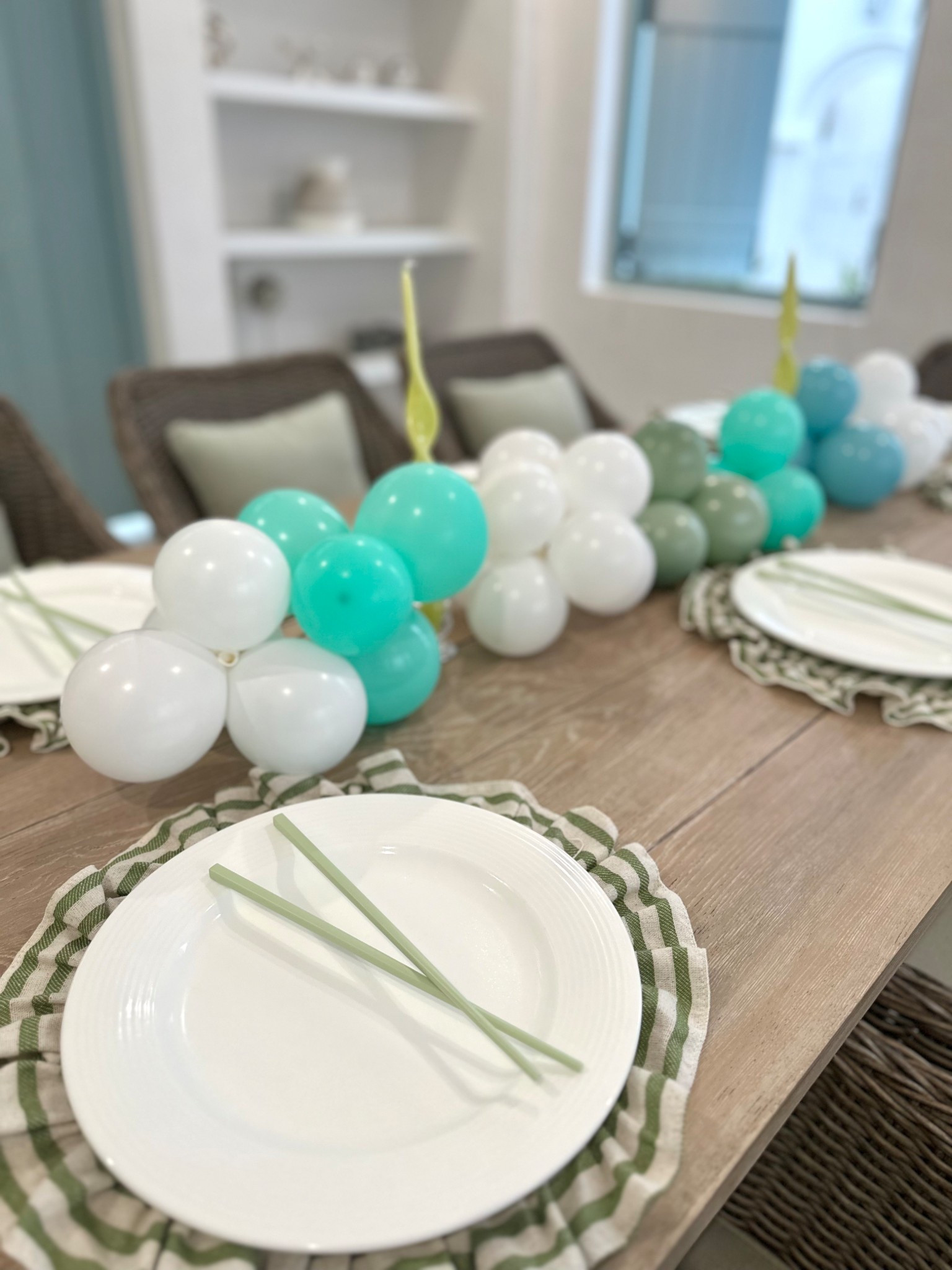 Sushi night tablescape 🥢
Bachelorette weekend 
Cute placemats